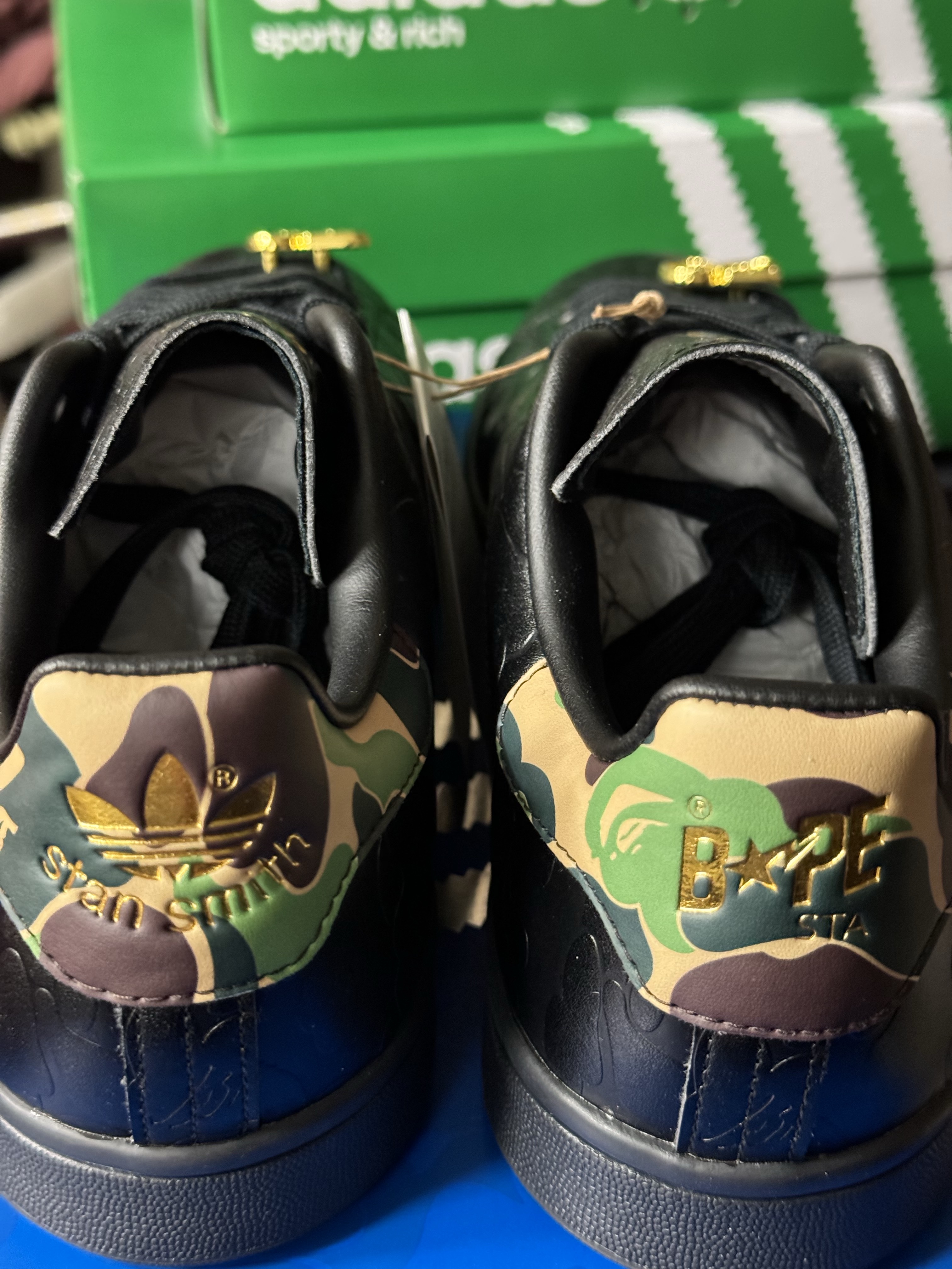 Adidas x BAPE Stan Smith Core Black Gold Metallic, Adidas x BAPE Stan Smith Cloud White Off White 착용 스타일 - 7