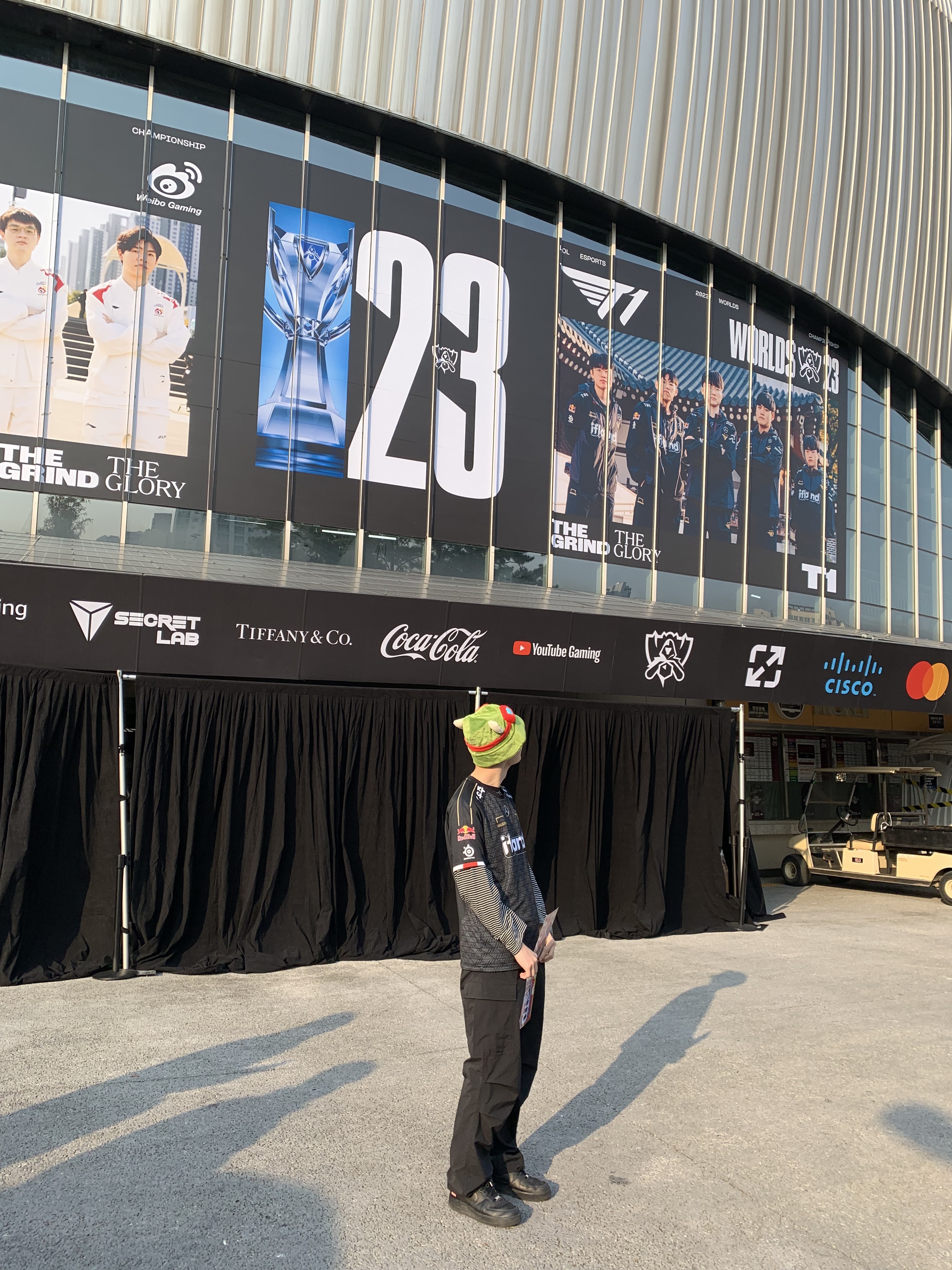 T1 2023 Uniform Worlds Jersey Faker Black, Nike x Supreme Air Force 1 Low Black 착용 스타일 - 2