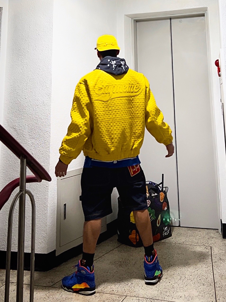 Jordan 8 Retro Doernbecher, Supreme x Bounty Hunter Skulls T-Shirt Royal - 23FW 착용 스타일 - 1