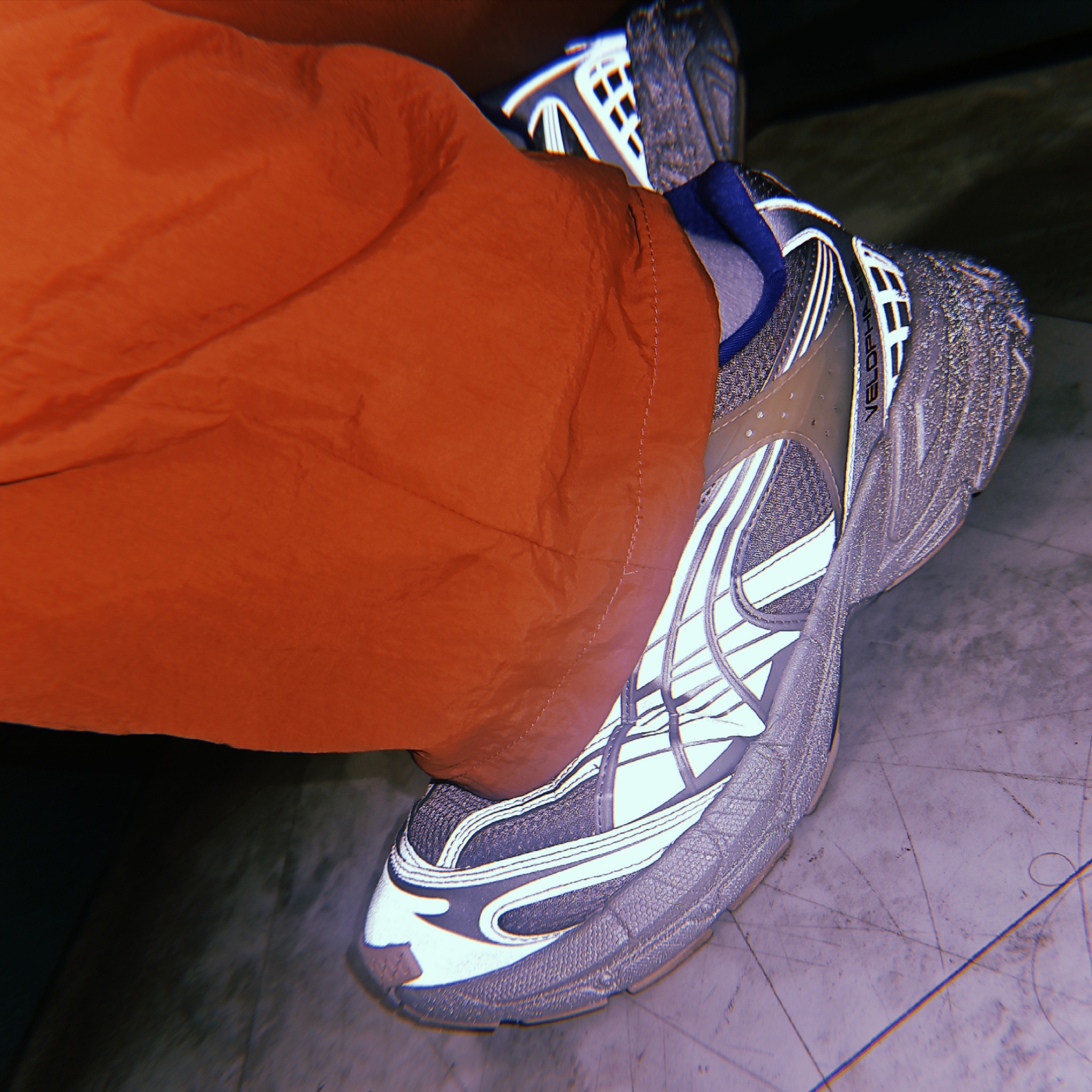 Puma Velophasis Matte Silver Royal Sapphire 착용 스타일 - 2