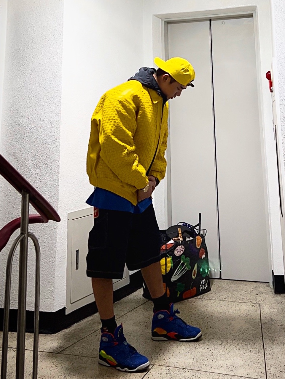 Jordan 8 Retro Doernbecher, Supreme x Bounty Hunter Skulls T-Shirt Royal - 23FW 착용 스타일 - 1