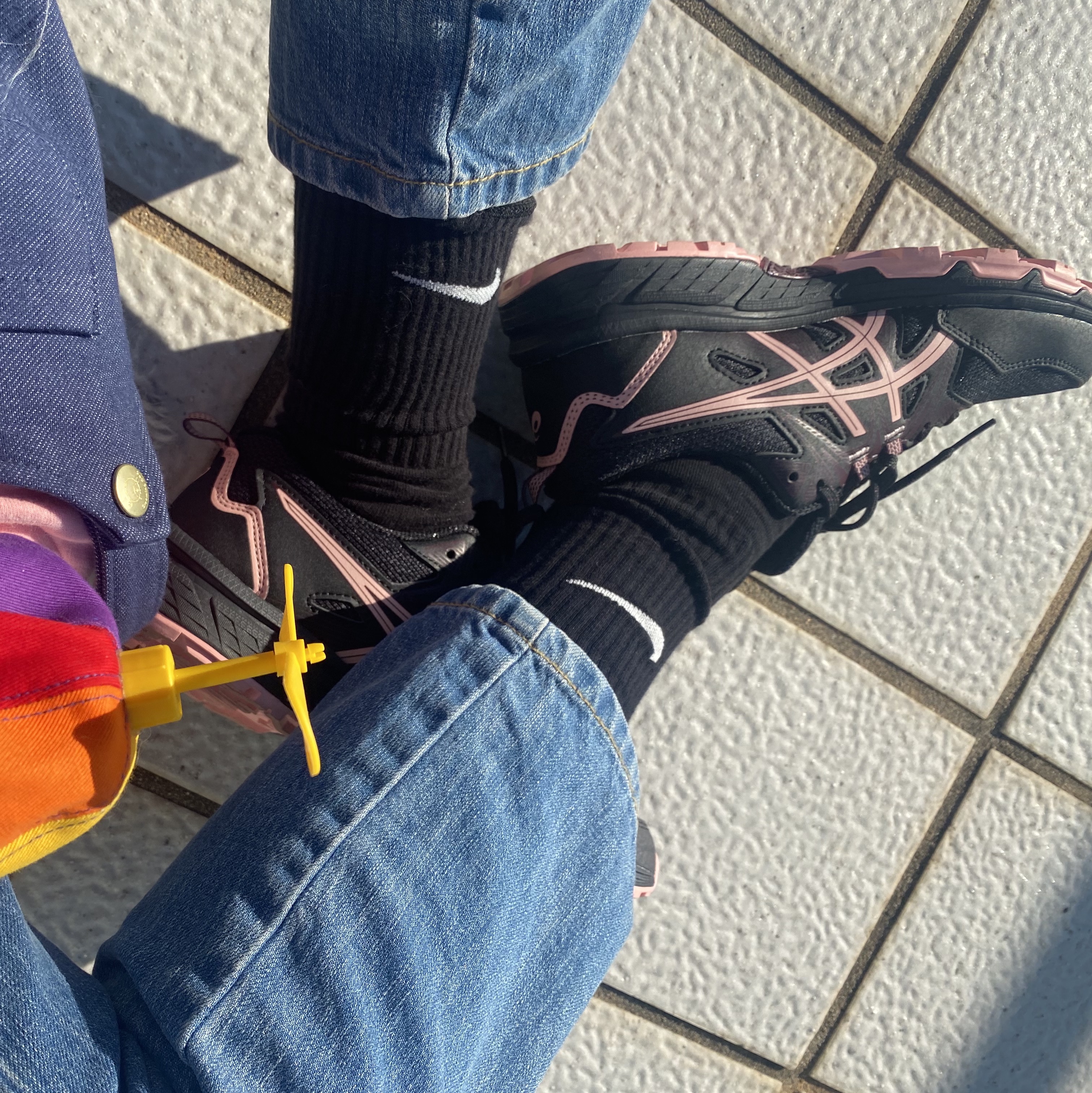 (W) Asics Gel-Venture 8 Black Frosted Rose 착용 스타일 - 3