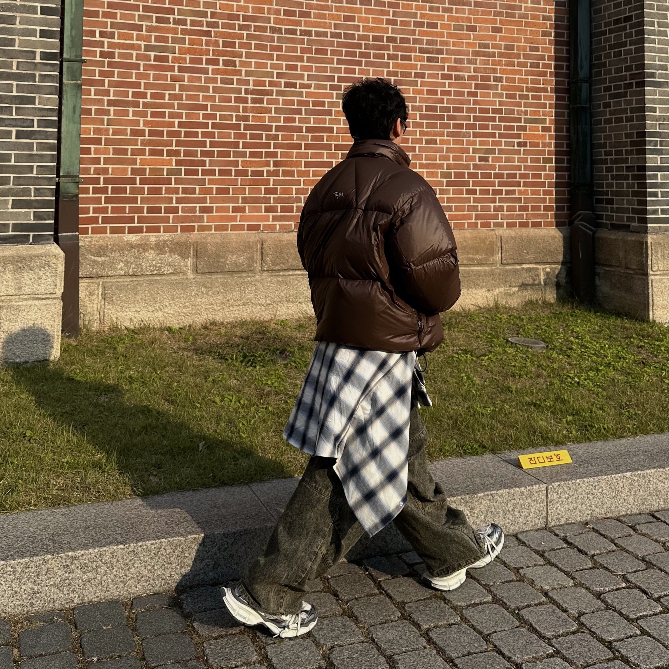 Balenciaga 3XL Sneakers Grey White Red, Millo Archive Ombre Check Shirt Navy 착용 스타일 - 3