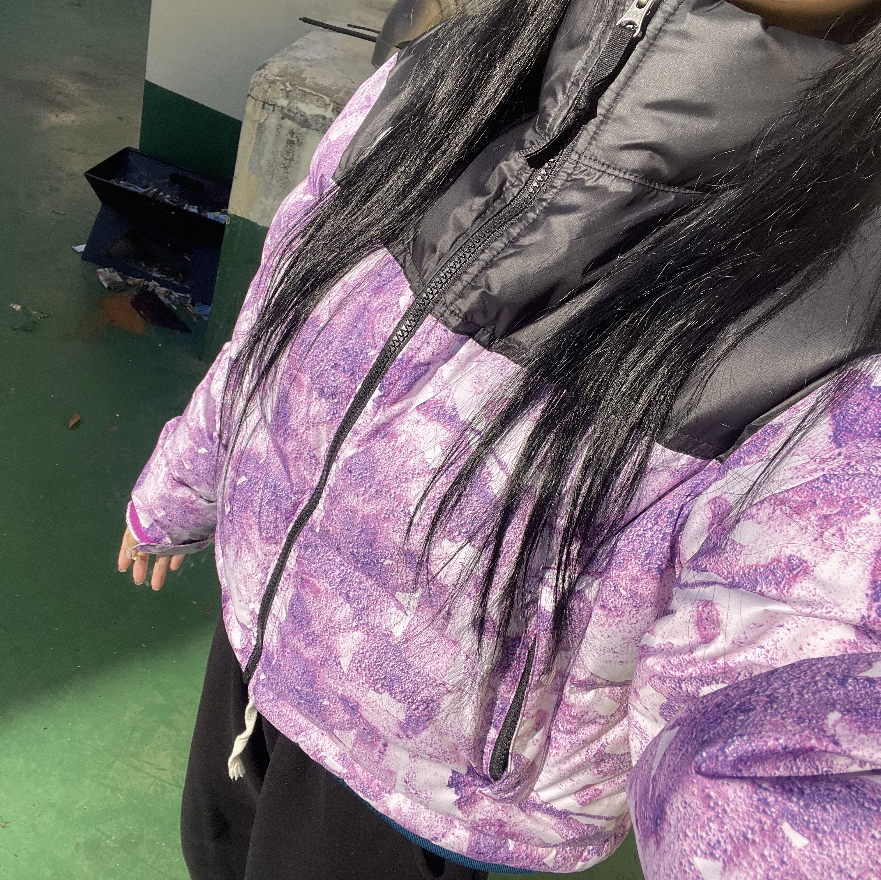 (W) The North Face Nuptse Short Jacket Purple 착용 스타일 - 3