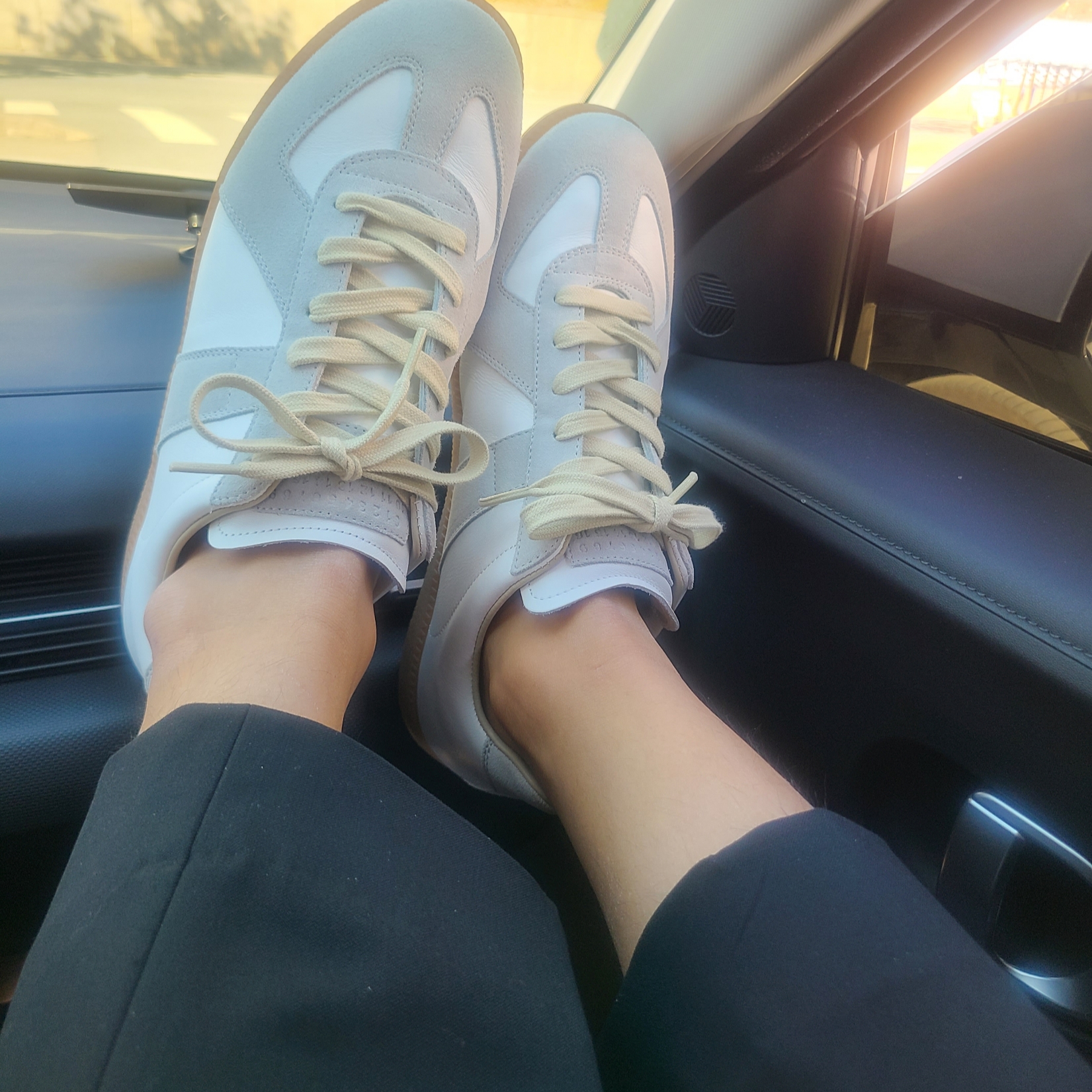 Maison Margiela Calfskin Replica Sneakers 착용 스타일