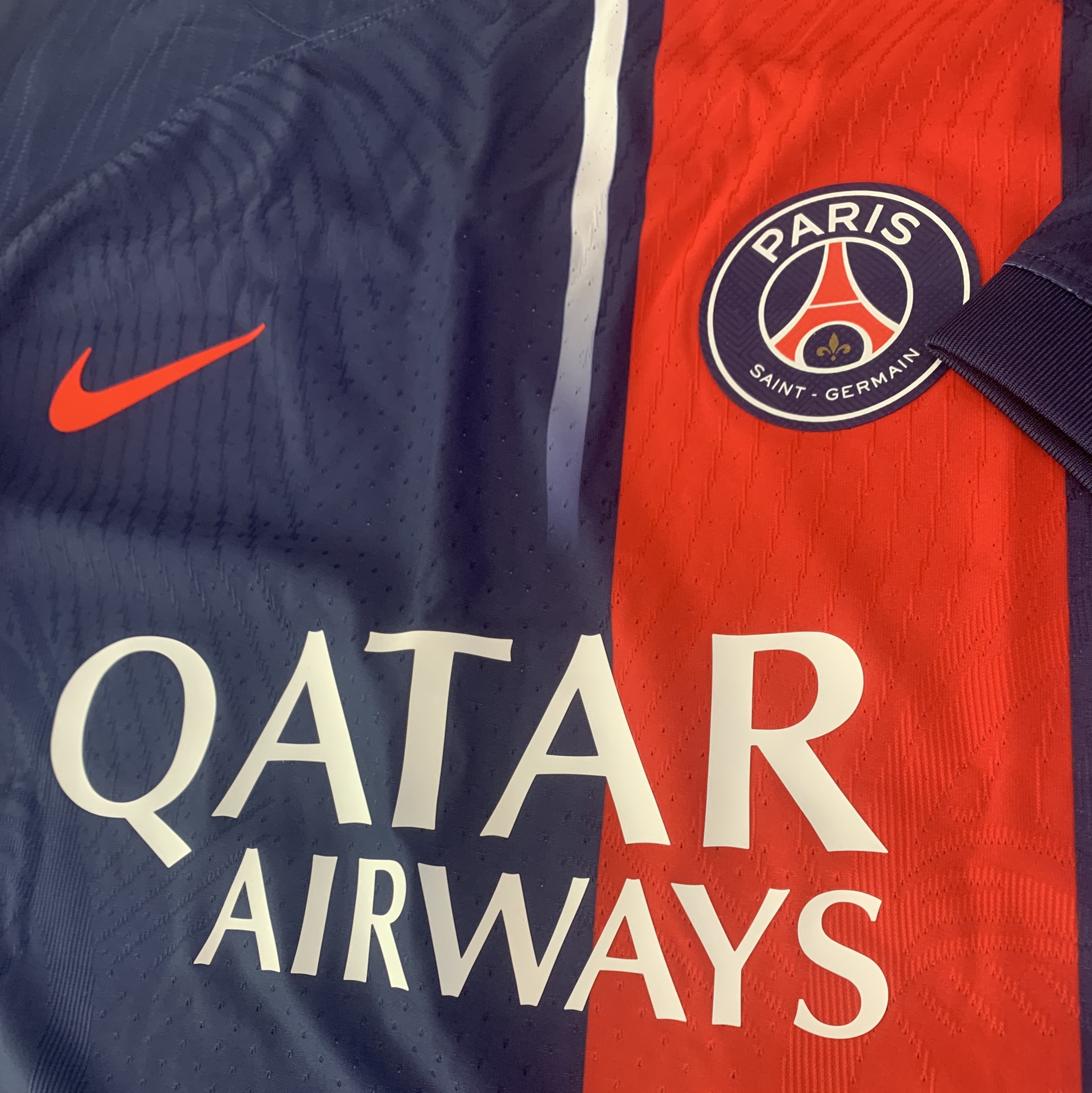 Nike Paris Saint-Germain 2023/24 Dri-Fit ADV Match Home SS Jersey Midnight Navy (Non Marking Ver.) 착용 스타일 - 4