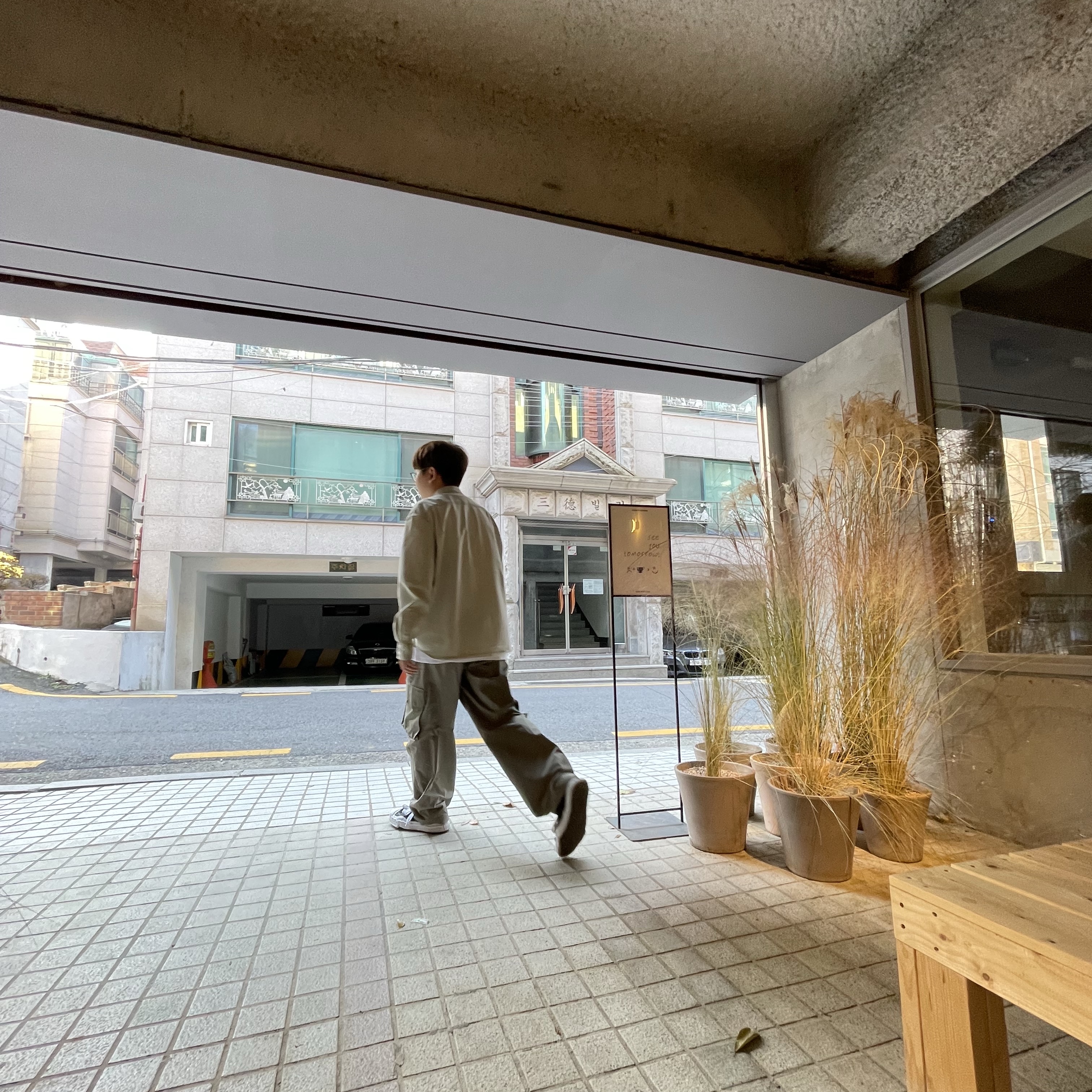 Maison Mihara Yasuhiro Hank OG Sole Canvas Low-top Sneakers Black, Etce Raptor Cargo Pants Khaki Beige 착용 스타일 - 4