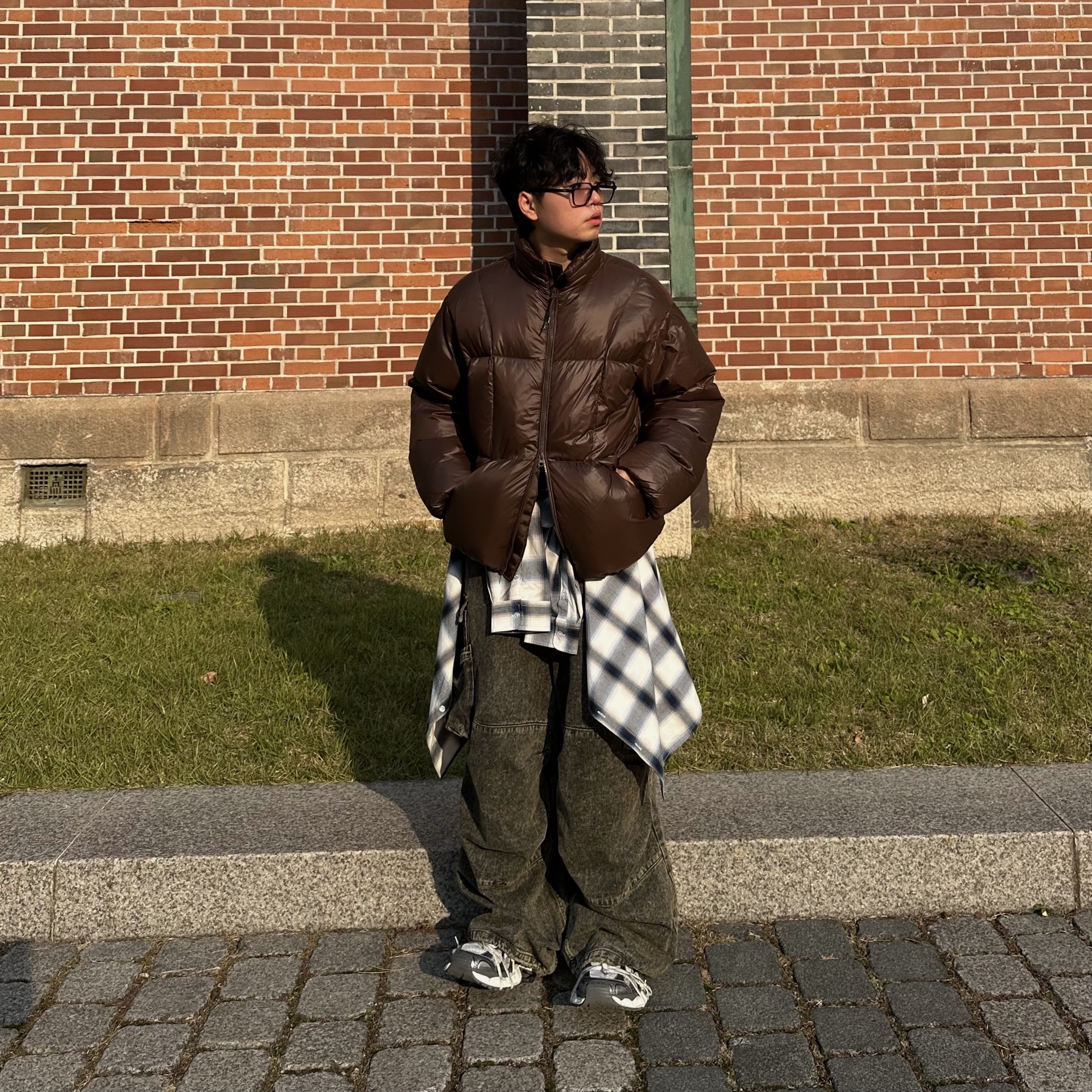 Balenciaga 3XL Sneakers Grey White Red, Millo Archive Ombre Check Shirt Navy 착용 스타일 - 1