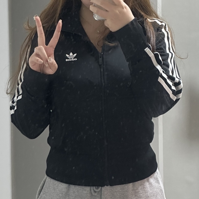 (W) Adidas Adicolor Classic Firebird Track Top Black - KR Sizing 착용 스타일