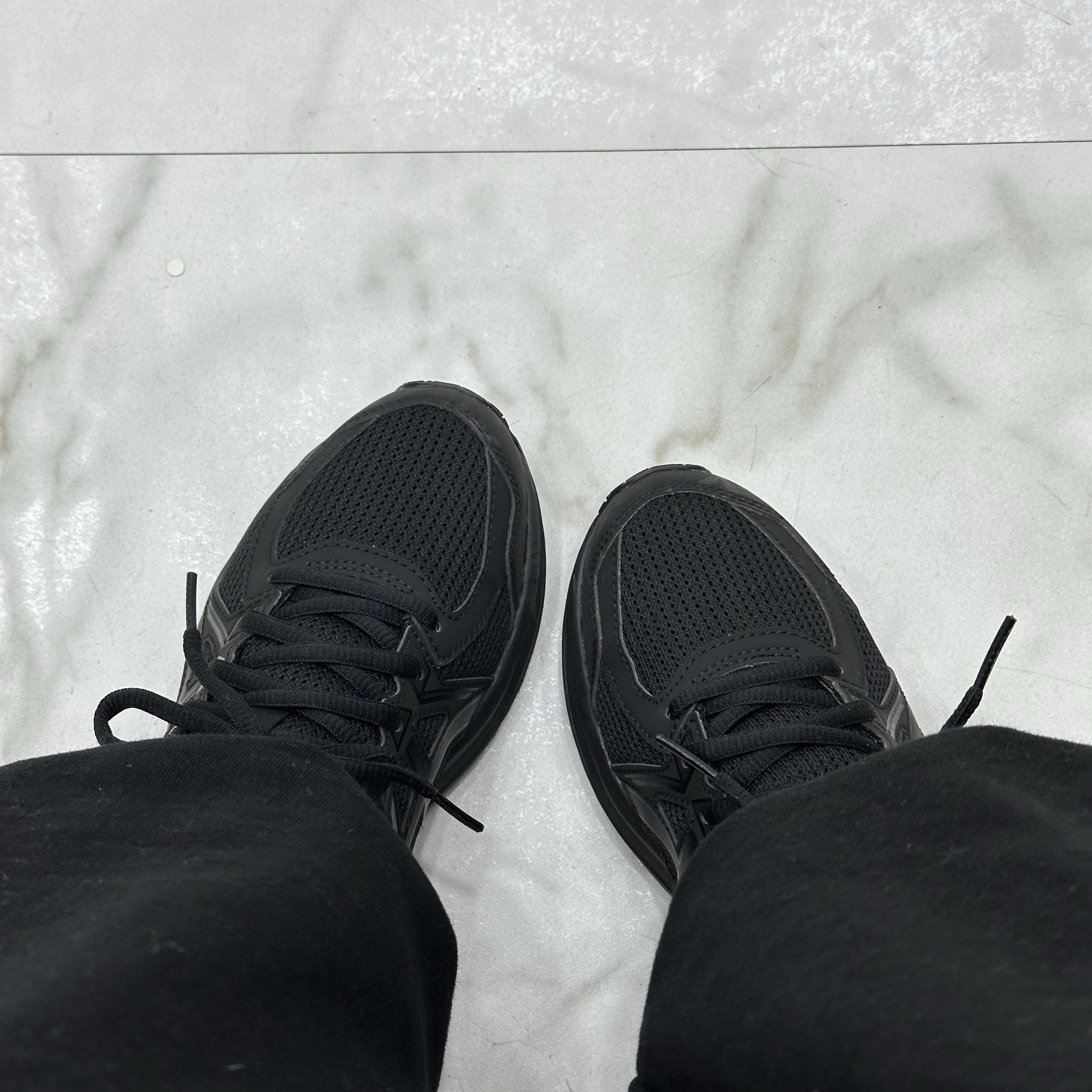 Asics Jog 100 2 Black 착용 스타일