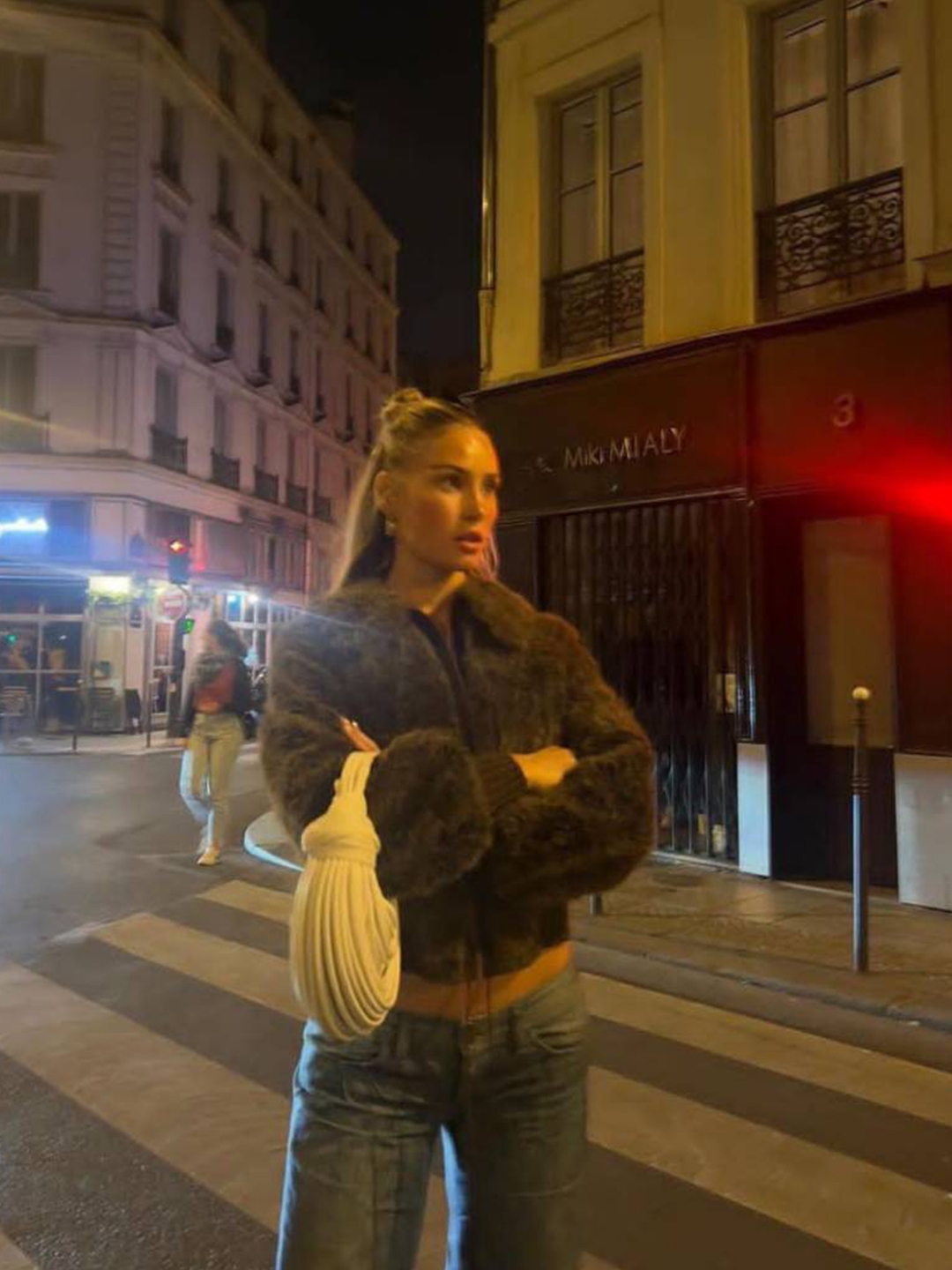 (W) Nike NSW Essentials Faux Fur Jacket Rattan - US/EU, (W) Nike NSW Essentials Faux Fur Jacket Rattan - Asia 착용 스타일 - 4