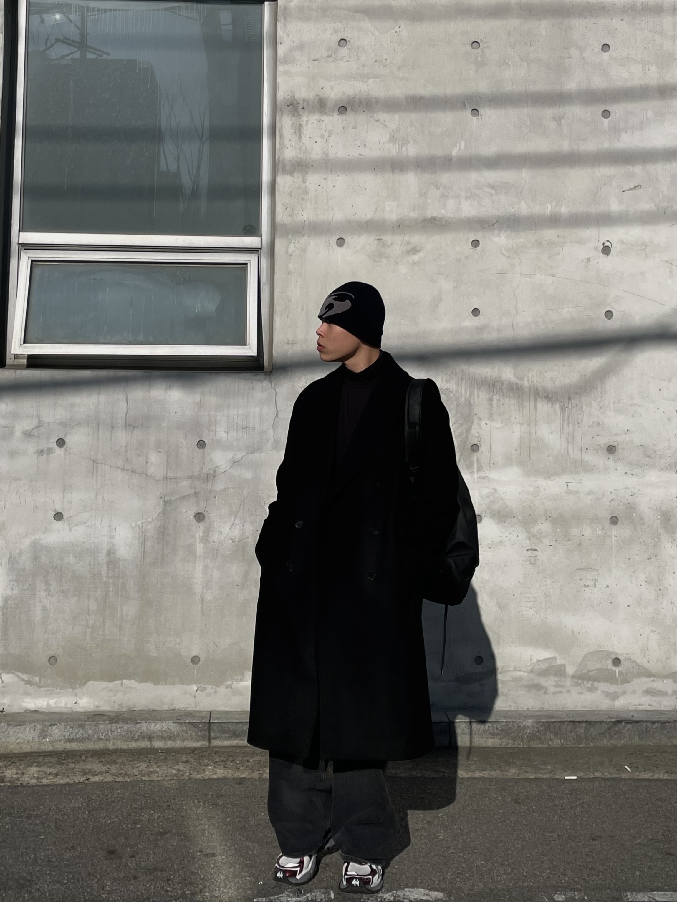 Balenciaga Runner Sneakers Grey Burgundy, Sansan Gear Logo Beanie Black - 22FW 착용 스타일 - 2