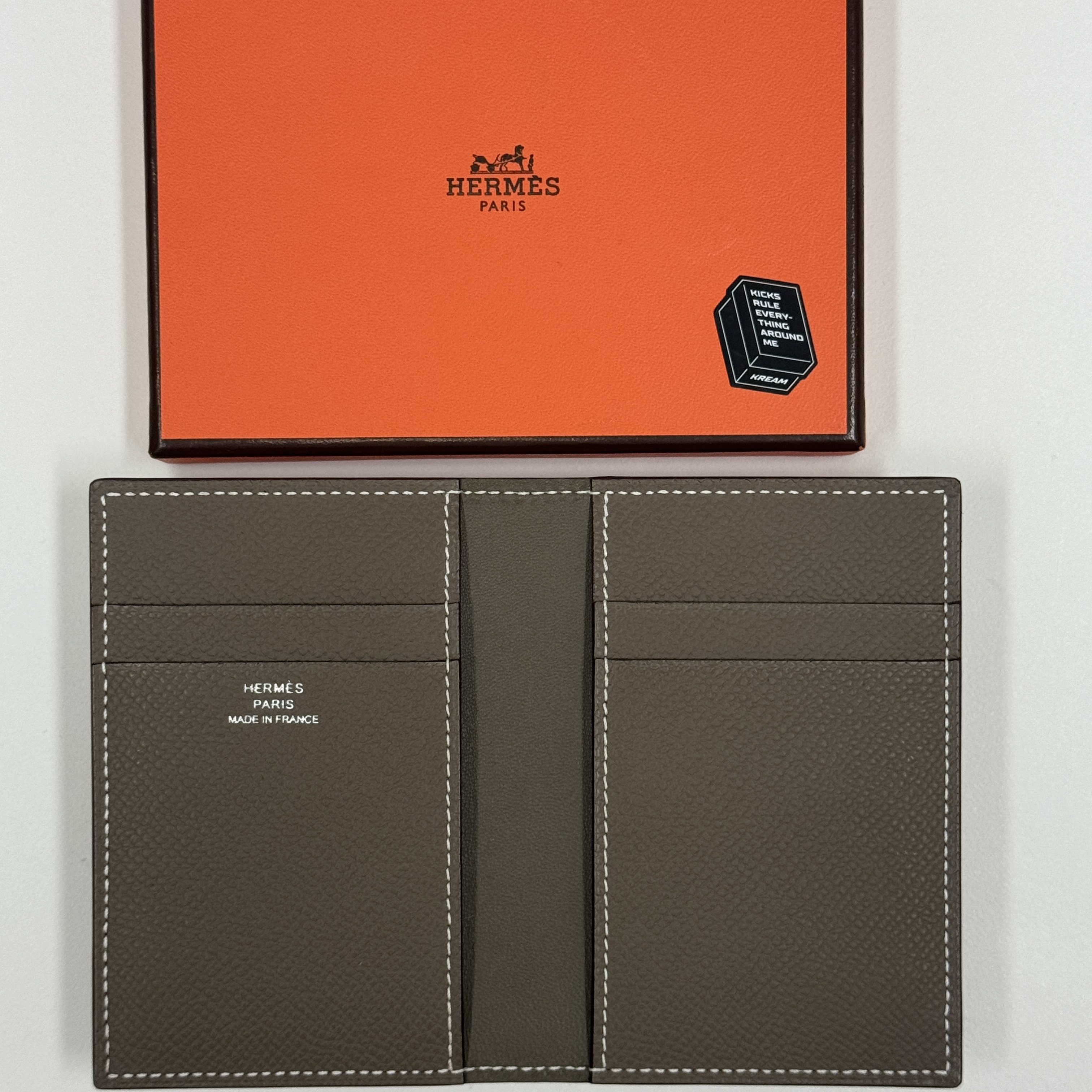 Hermes MC² Euclide Card Holder Epsom & Etoupe 착용 스타일 - 2