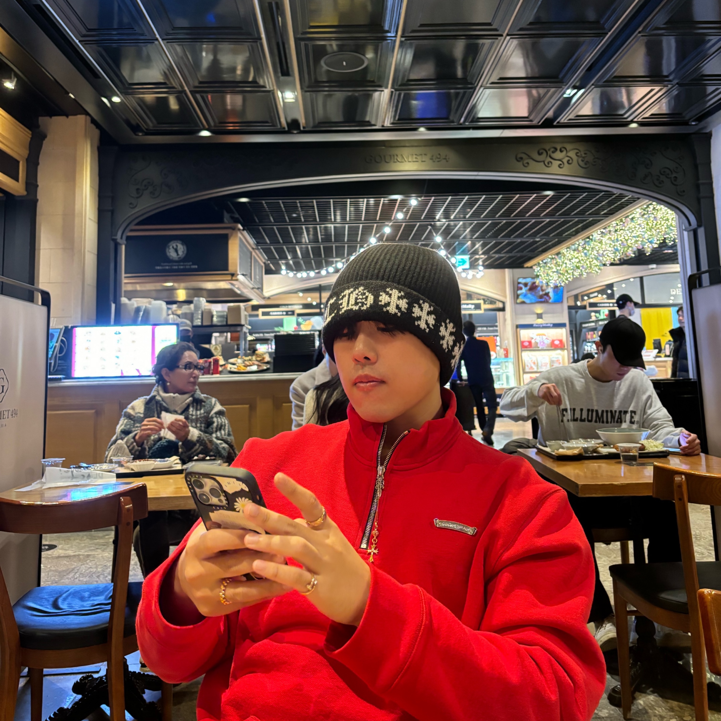 Chrome Hearts Big Daddy Cashmere Beanie Black (Star Top Button Ver.) 착용 스타일