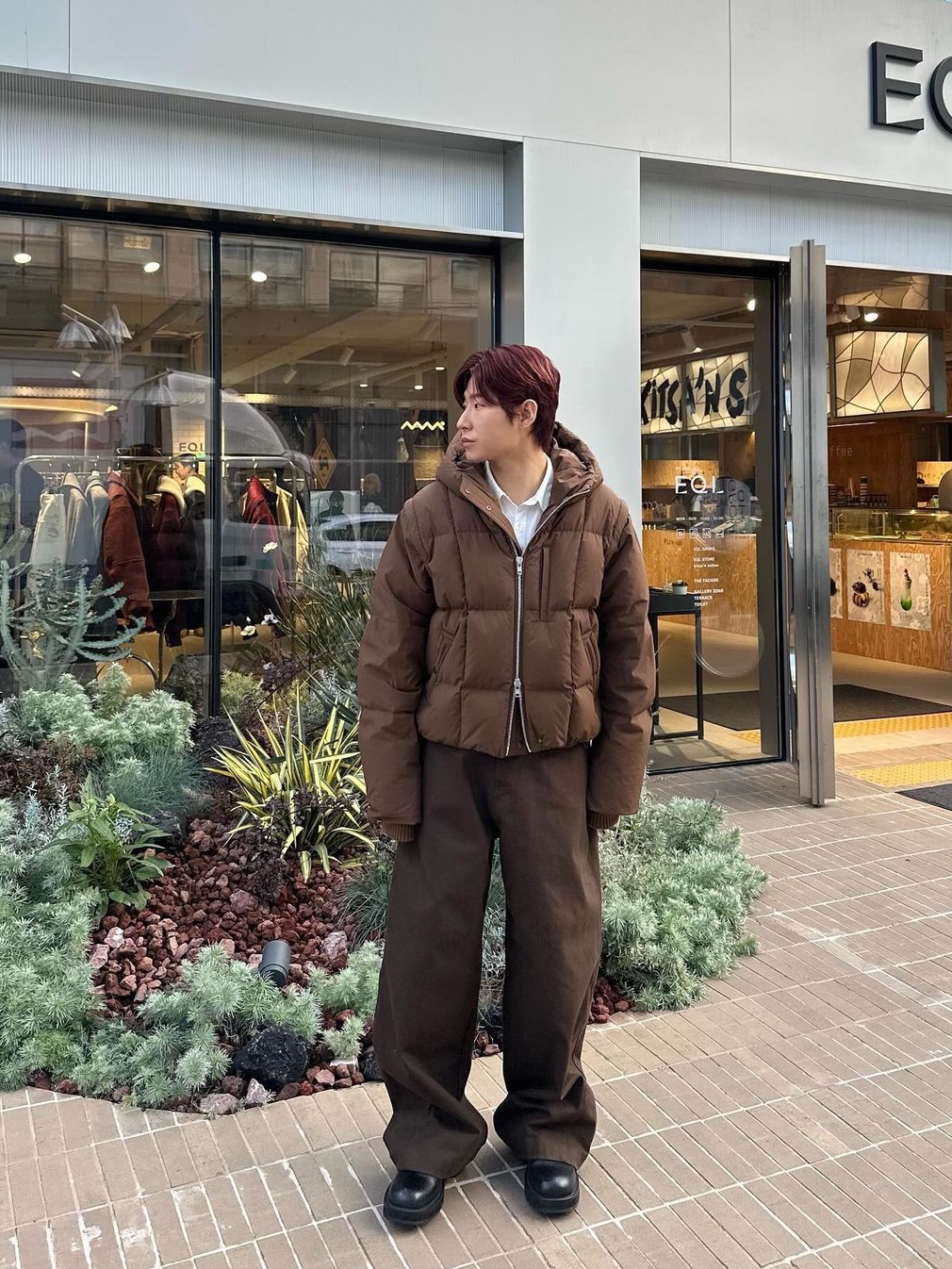 [KREAM 단독] Haleine Detachable Hooded Goose Down Jacket Creambeige (VJ406) 착용 스타일
