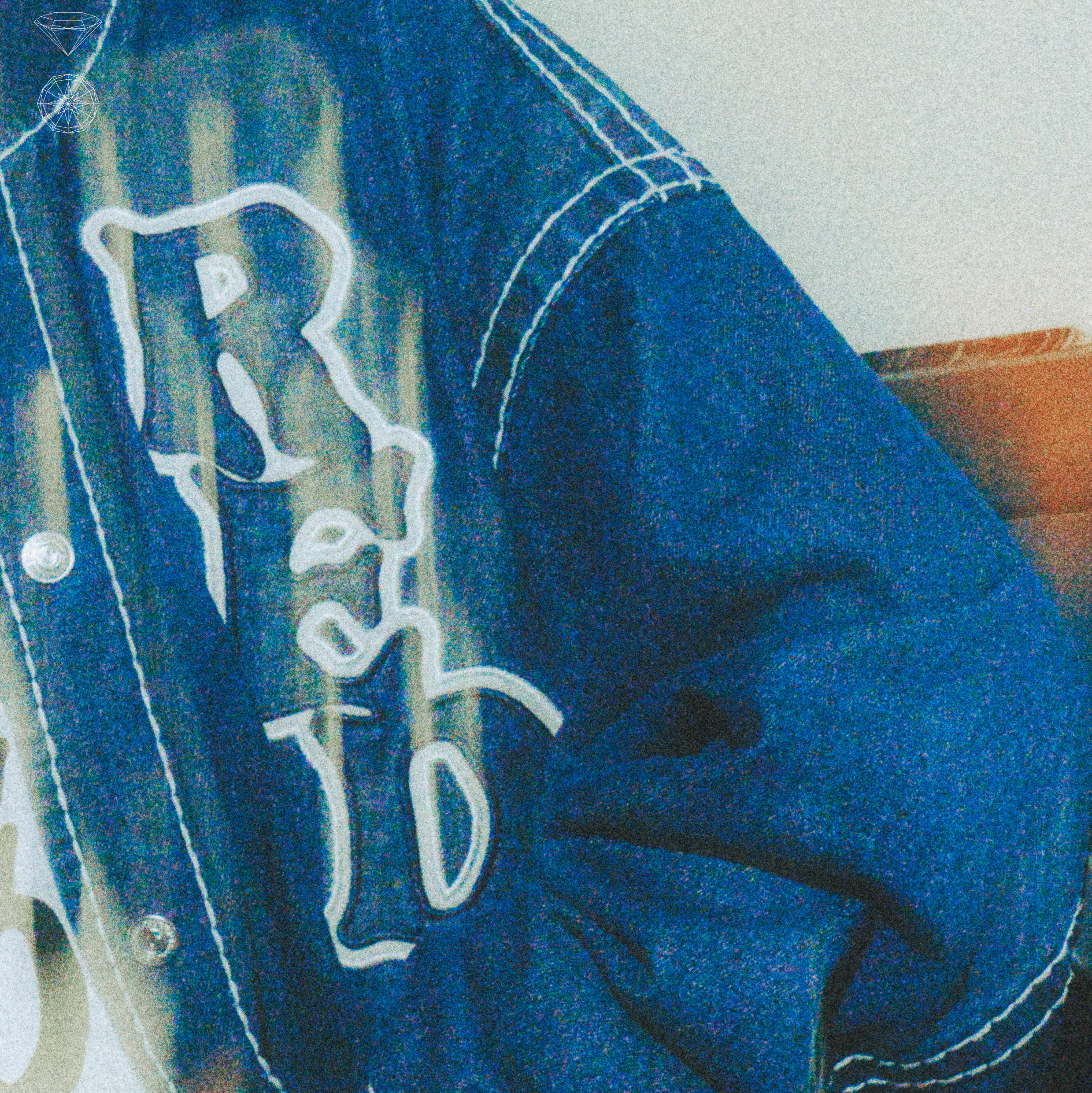 True Religion Code Red Denim Varsity Jacket Indigo, True Religion Red Crew Neck Melange Grey 착용 스타일 - 4