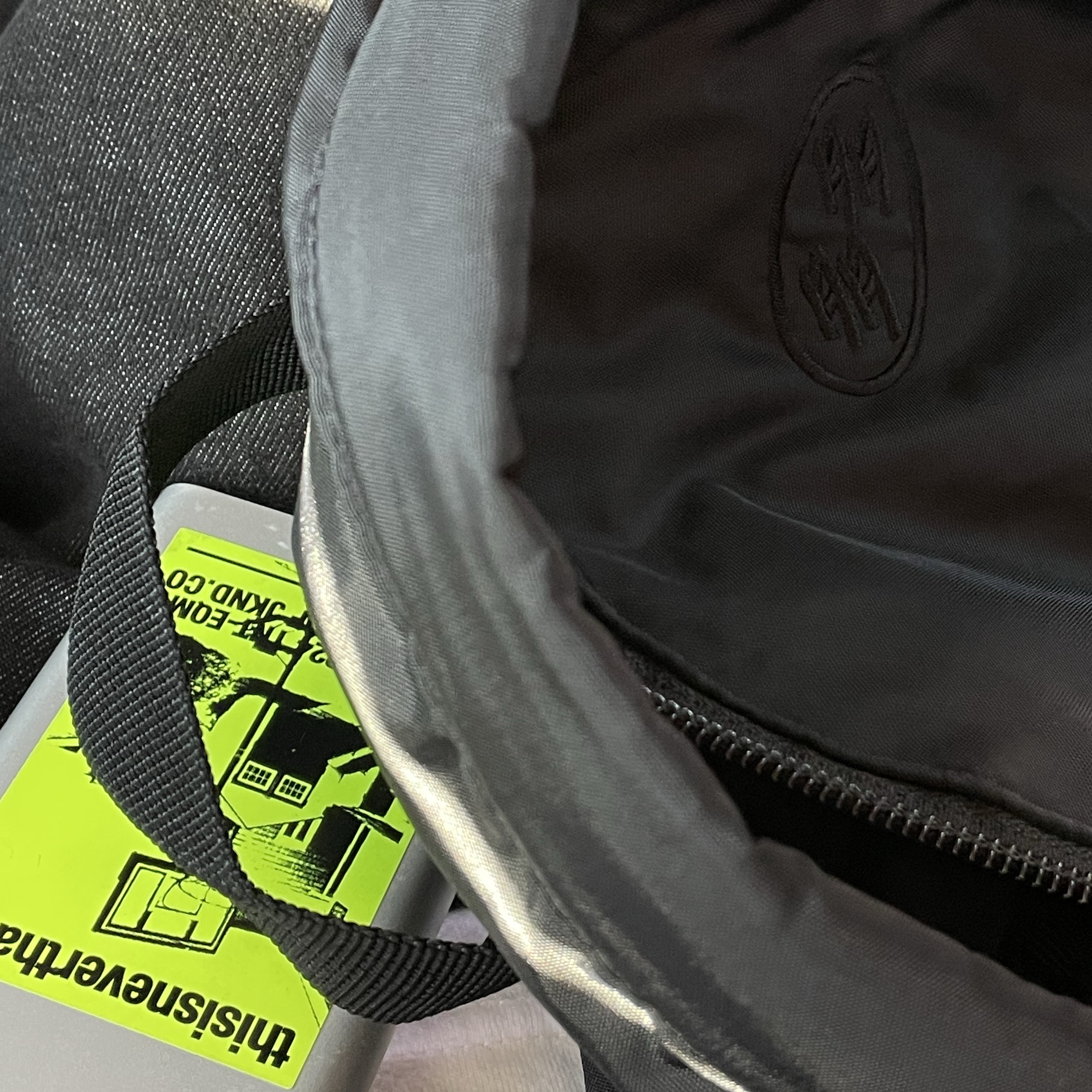 Dada Student Nylon Backpack Black 착용 스타일