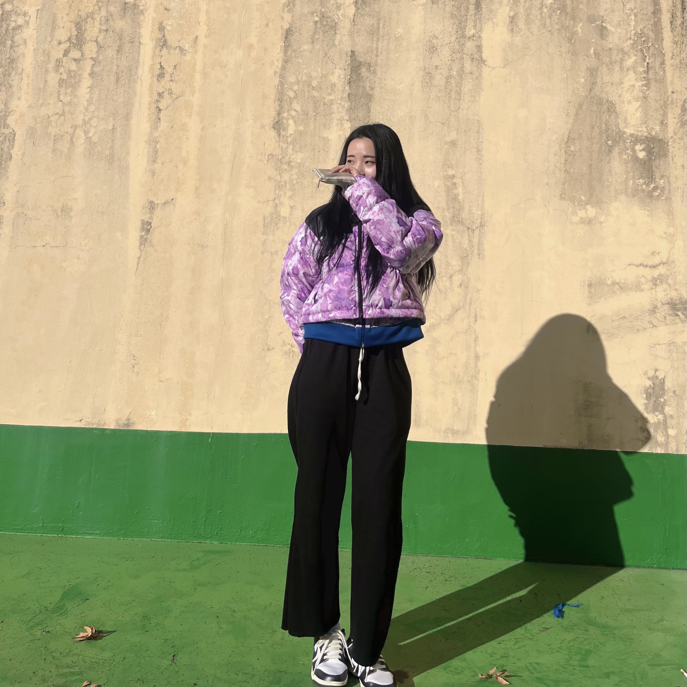 (W) The North Face Nuptse Short Jacket Purple 착용 스타일 - 1