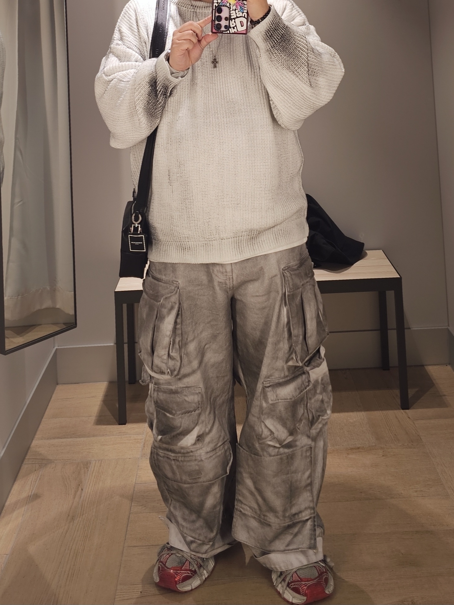 Wooyoungmi Square Mini Bag Black, Balenciaga 3XL Sneakers White Red 착용 스타일