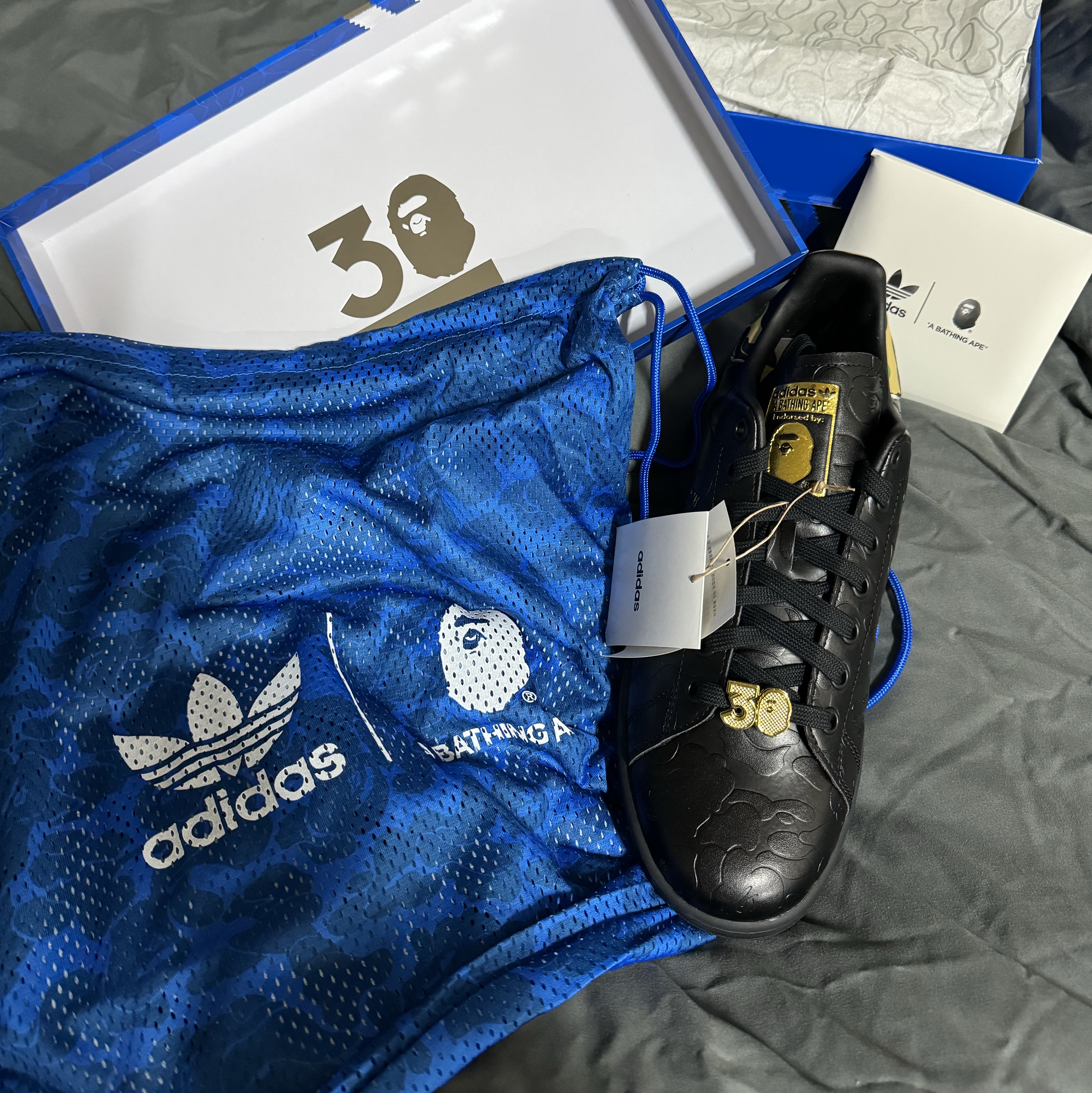 Adidas x BAPE Stan Smith Core Black Gold Metallic 착용 스타일