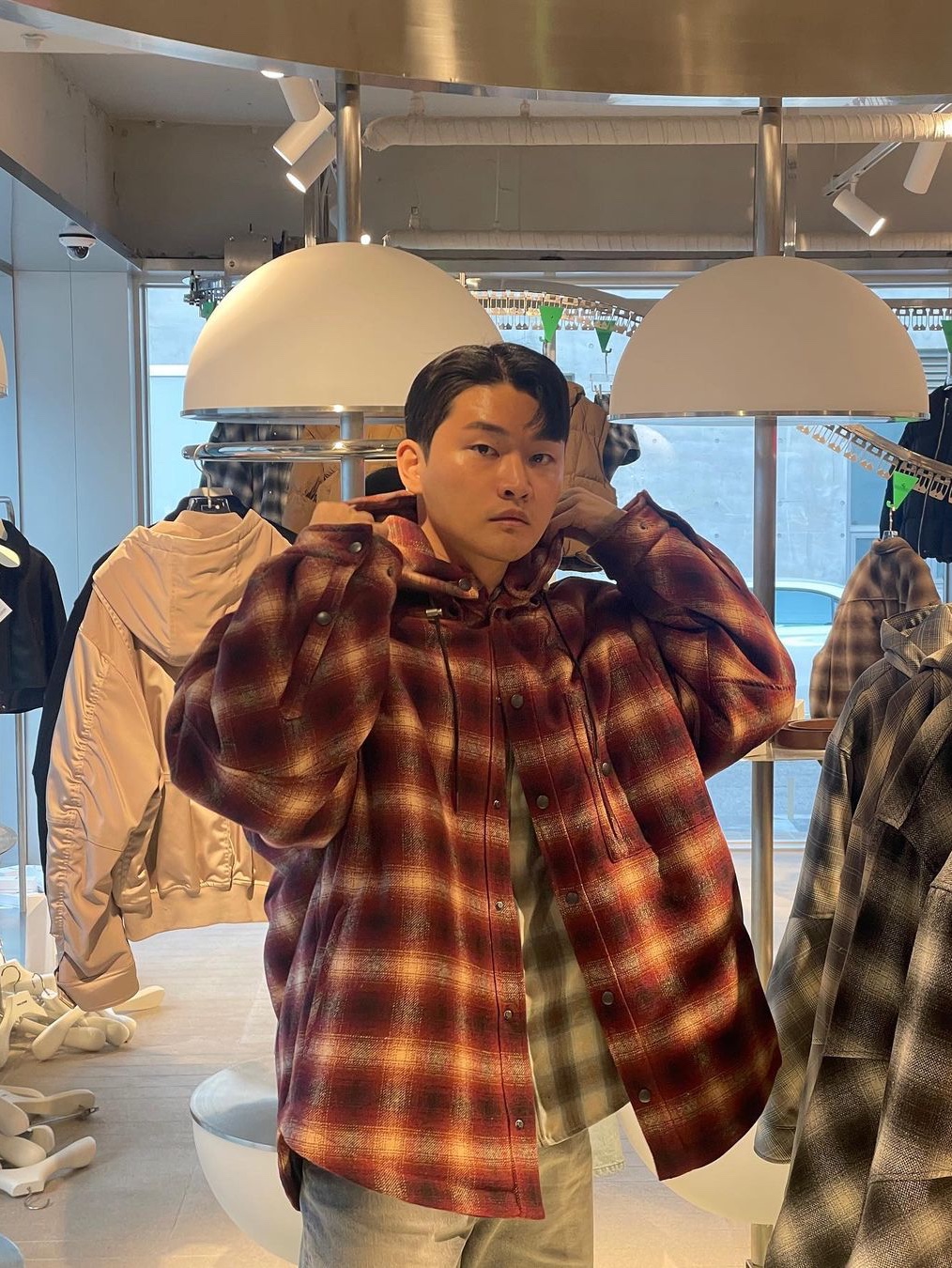 Haleine Detachable Check Hood Padding Burgundy, [KREAM 단독] Haleine Detachable Check Hood Padding Black 착용 스타일
