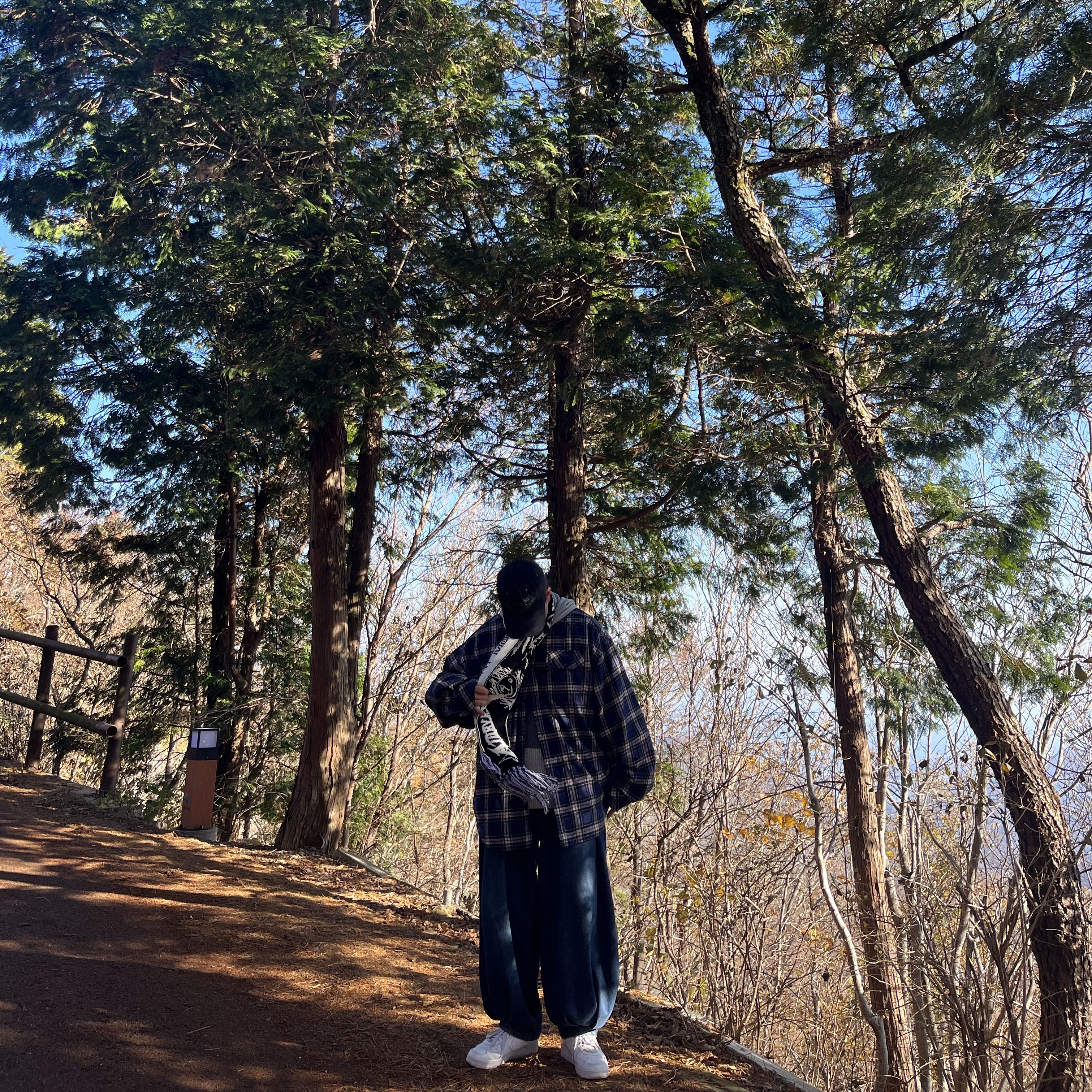 Zara x Ader Error Wide Leg Jeans Blue, Project G/R Reversible Hoodie Check Shirts Navy 착용 스타일 - 1