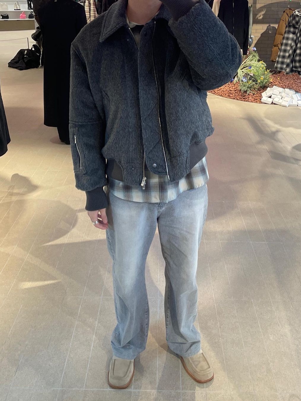 Haleine 3D Alpaca Blouson Grey 착용 스타일