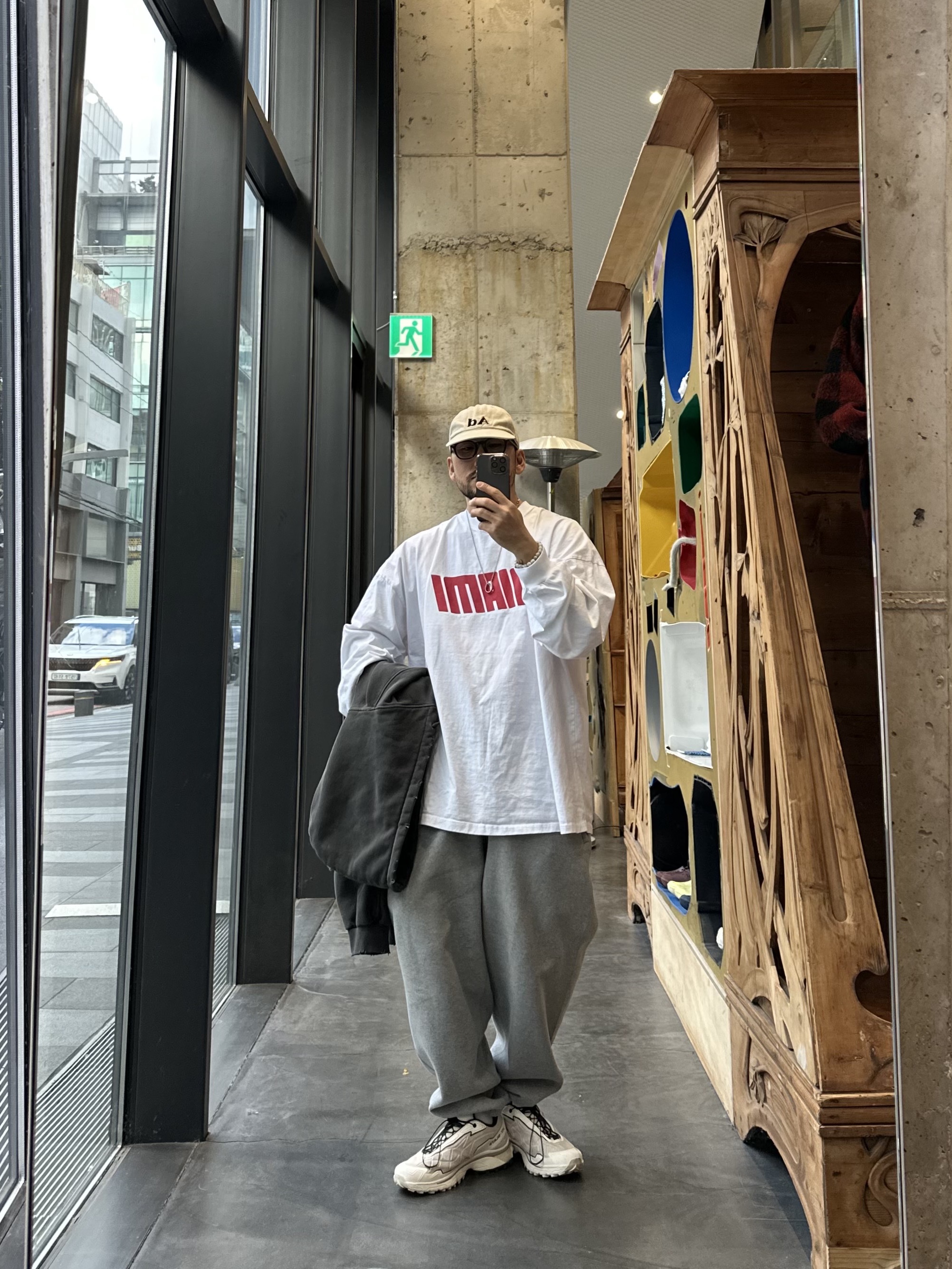 Salomon XT-Slate ADV Vanila Rainy Day, Nike NRG Solo Swoosh Fleece Pants Dark Grey Heather - Asia 착용 스타일