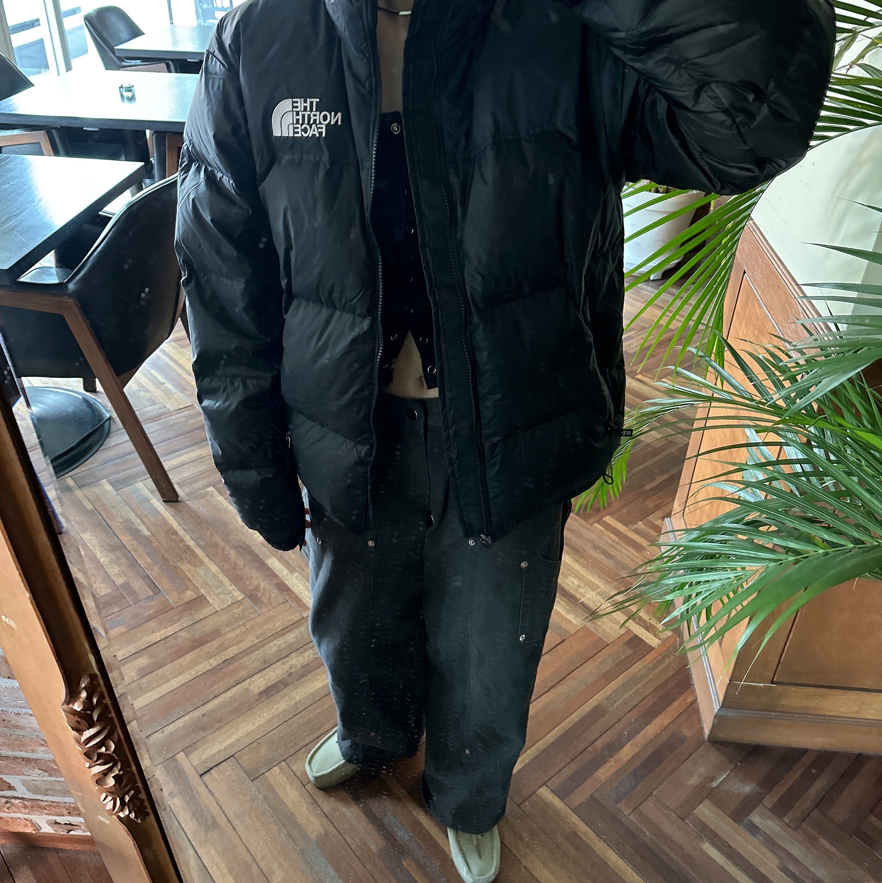 The North Face 1996 Retro Nuptse Jacket Black, (W) Clarks Wallabee Maple Suede 착용 스타일