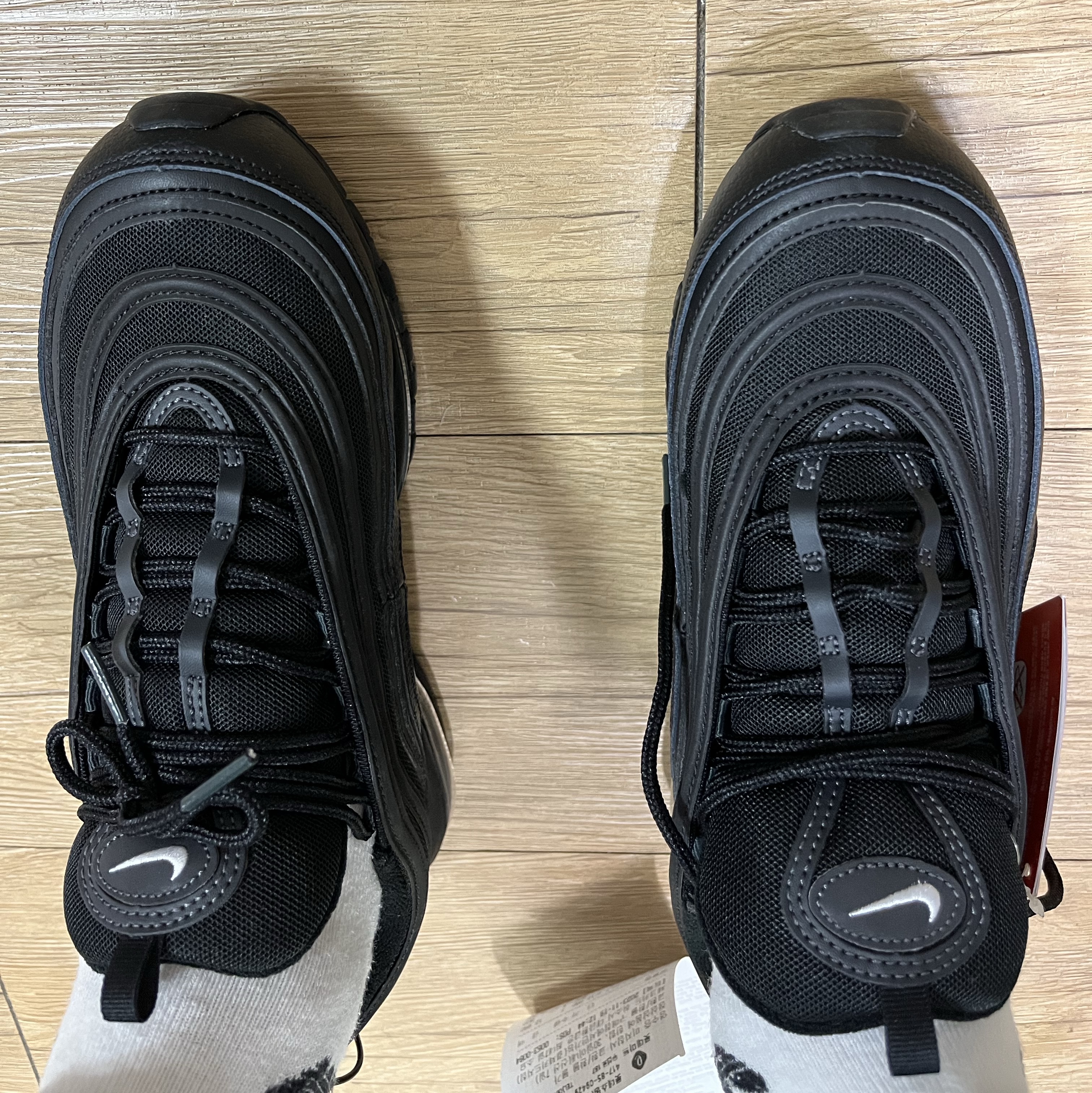 Nike Air Max 97 Black White Anthracite 착용 스타일