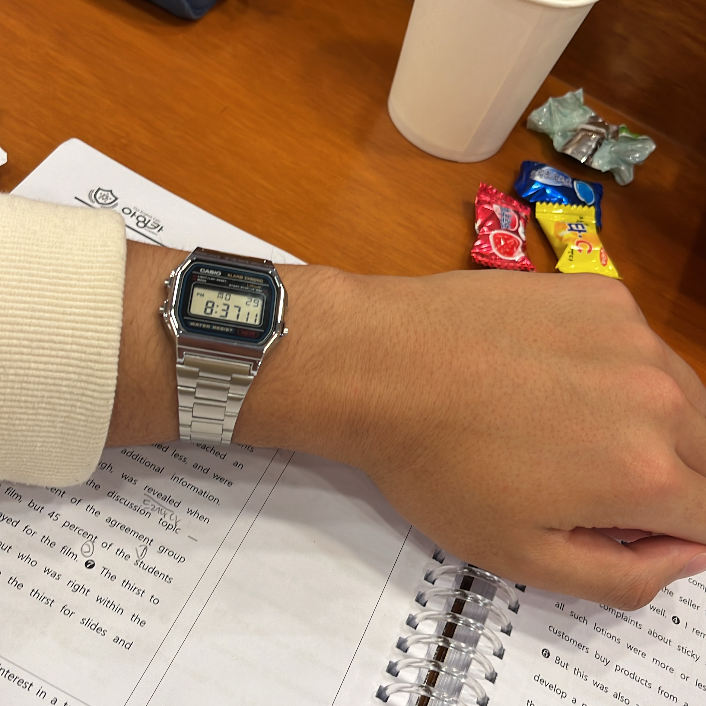 Casio A-158WA-1 착용 스타일