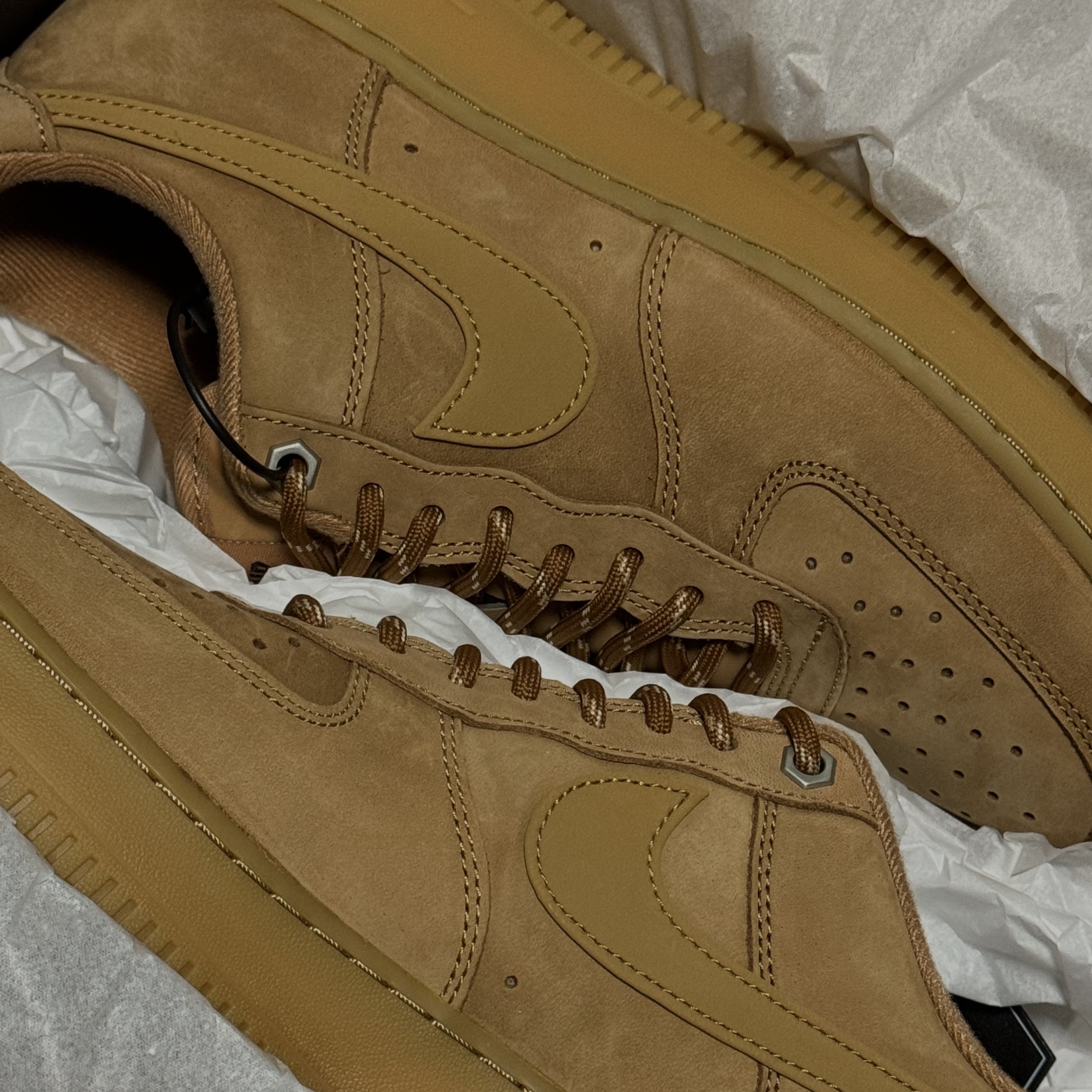 Nike Air Force 1 '07 WB Flax 착용 스타일