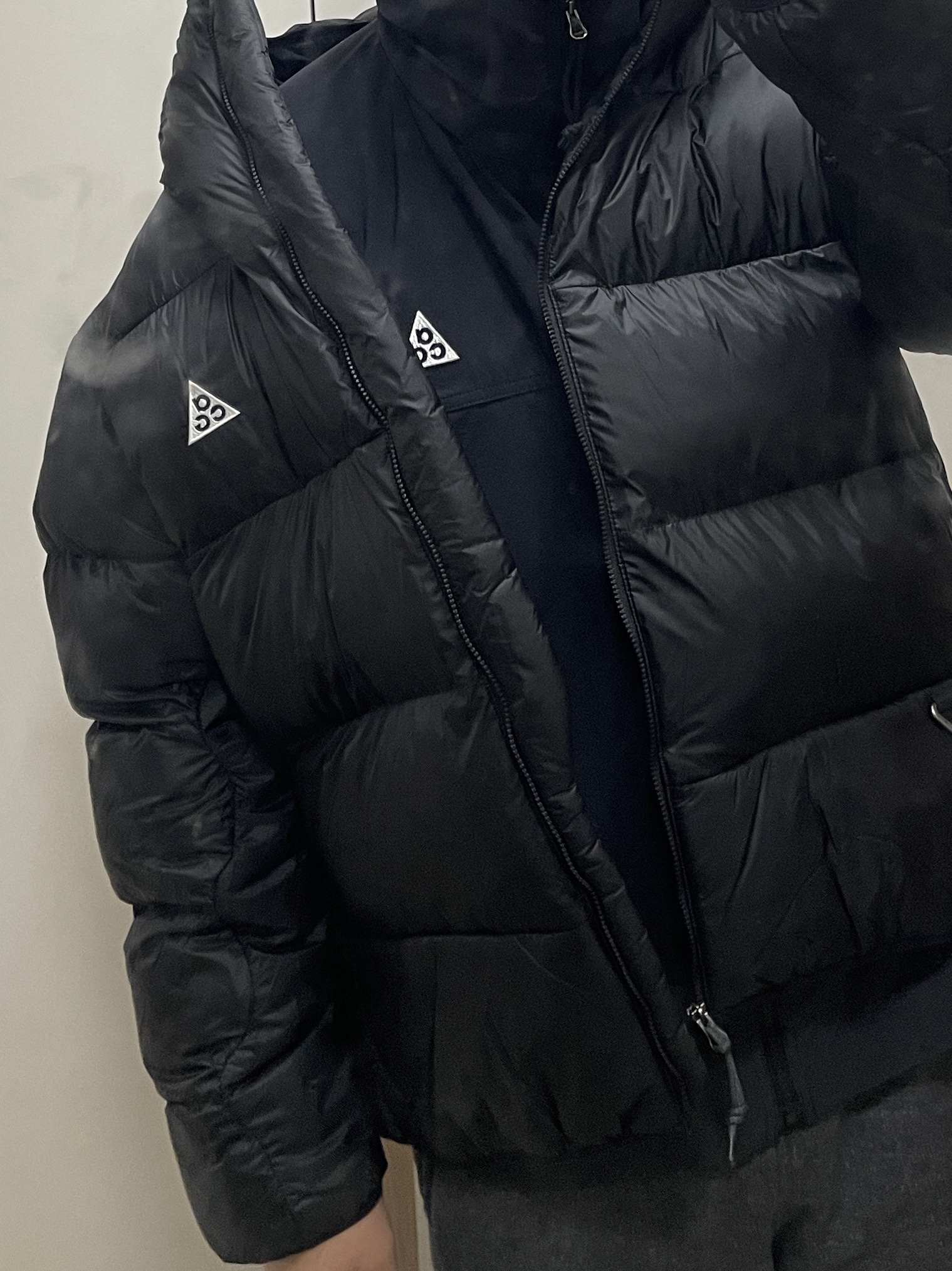 Nike ACG Storm-Fit ADV Cascade Rains Full Zip Jacket Black - Asia, Nike ACG Therma-Fit ADV Lunar Lake Puffer Jacket Black - Asia 착용 스타일 - 4