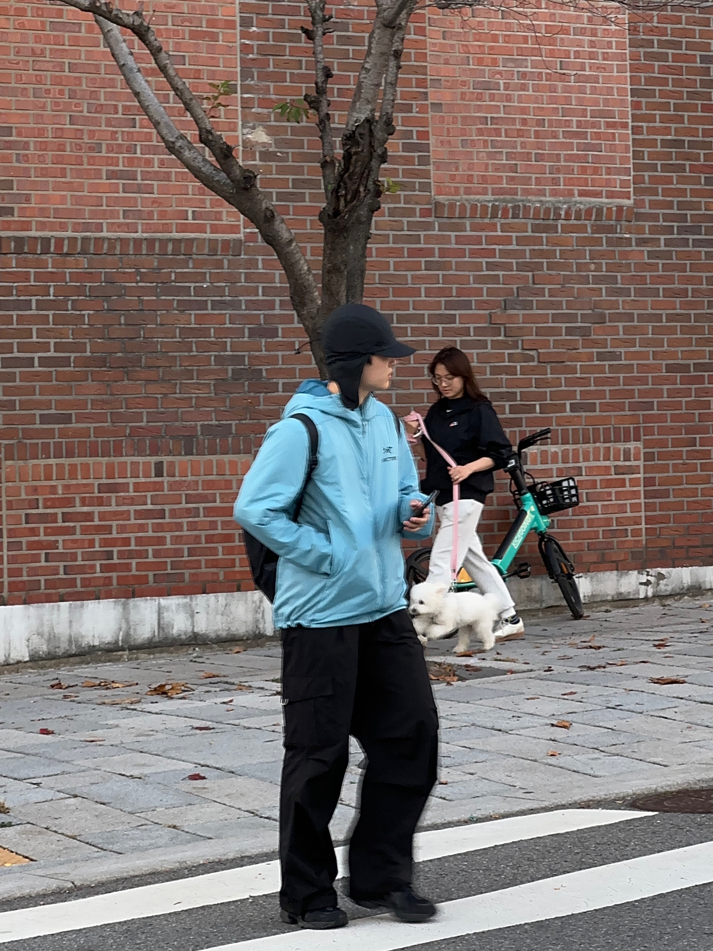 Arc'teryx Atom LT Hoody Solace, Nike ACG Warm AW84 Cap Black Anthracite 착용 스타일