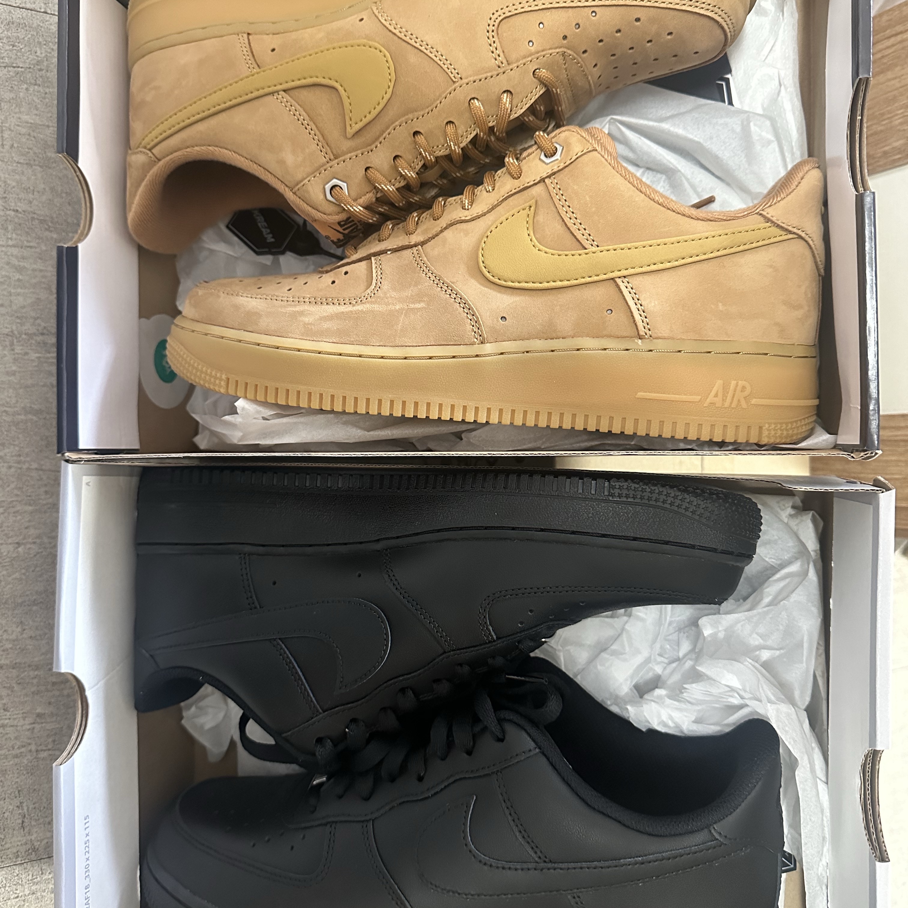 Nike Air Force 1 '07 WB Flax, Nike Air Force 1 '07 Low Triple Black 착용 스타일
