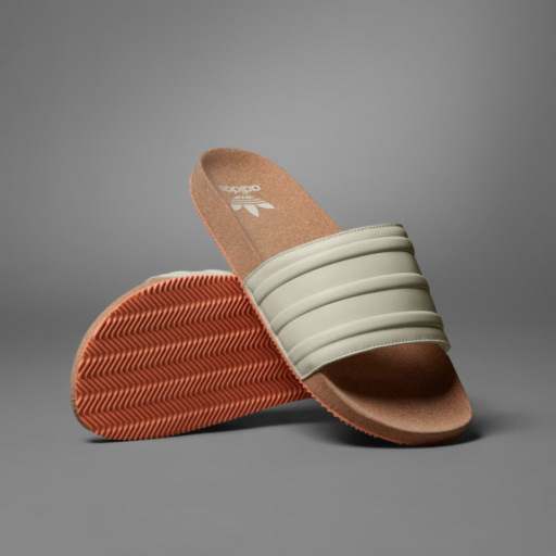Adidas Adilette Premium Slide Aluminium 착용 스타일