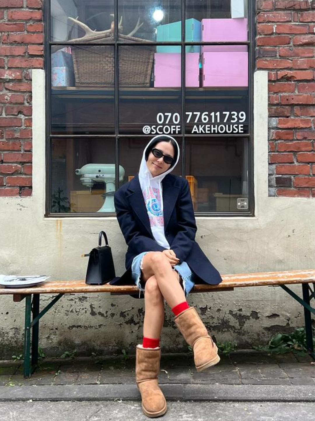 (W) UGG Classic Short II Boots Chestnut, (W) UGG Classic Mini Platform Boots Chestnut 착용 스타일 - 2