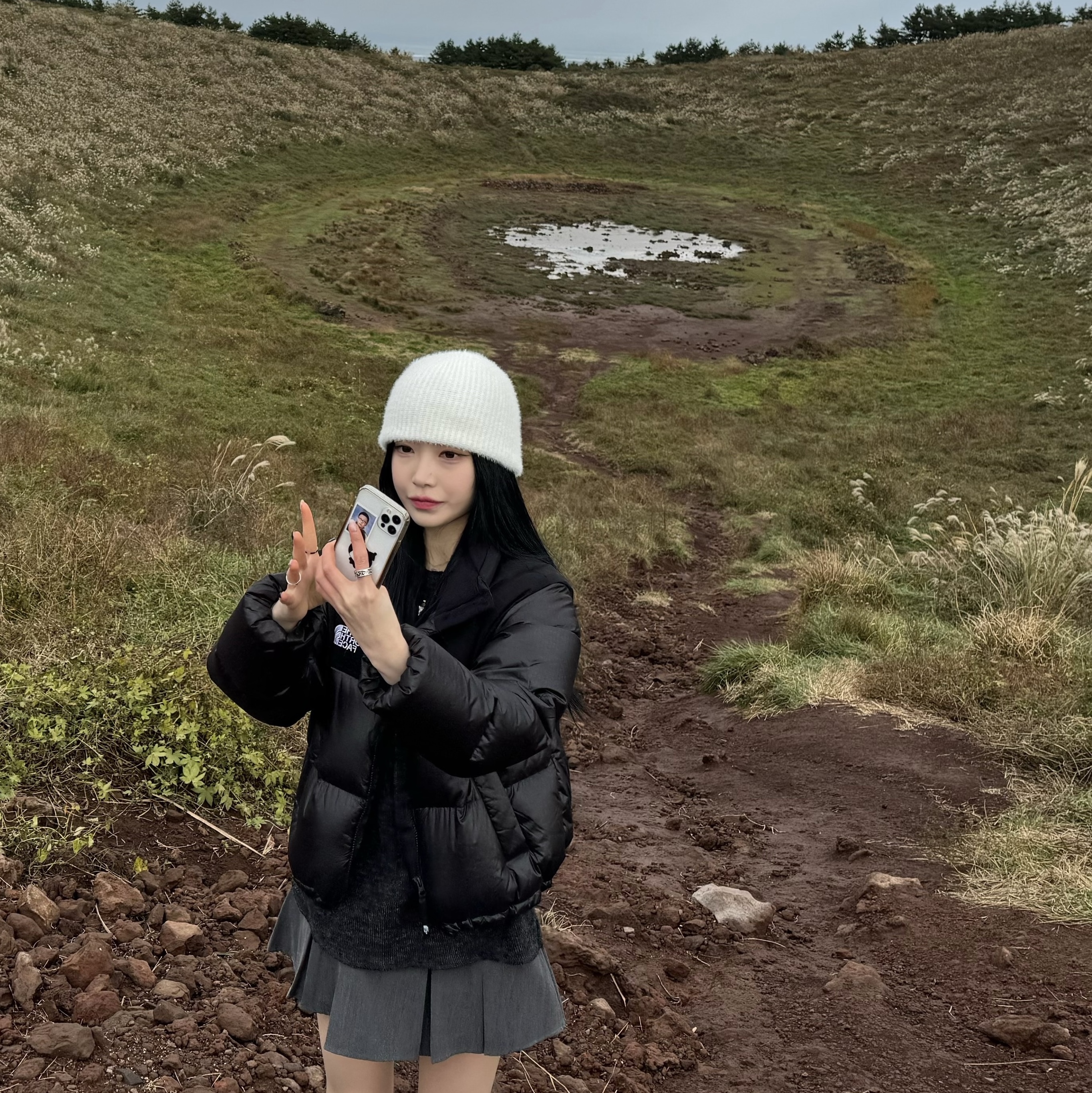 (W) The North Face White Label Novelty Nuptse Down Jacket Black 착용 스타일