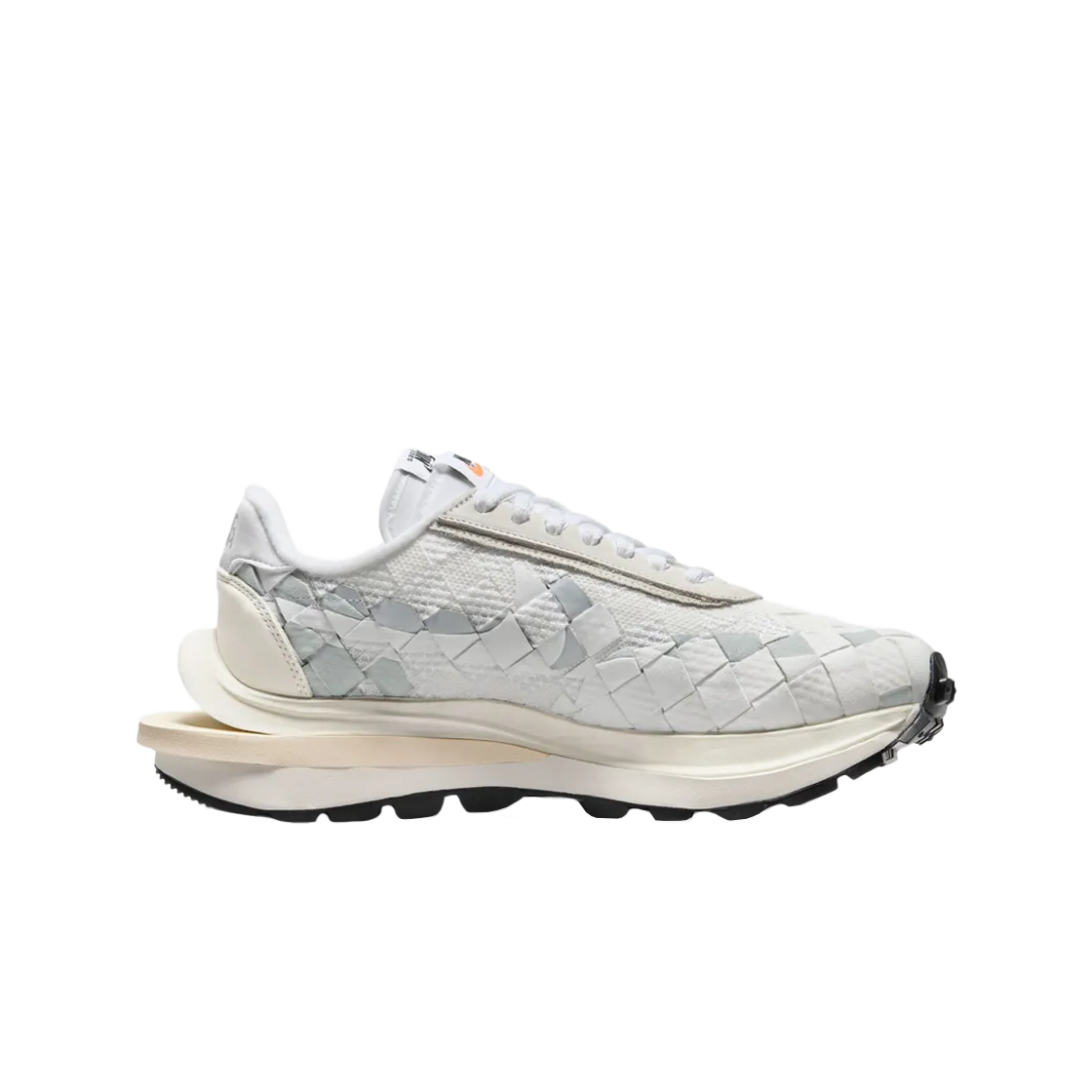 나이키 x 사카이 x 장 폴 고티에 LD베이퍼와플 믹스 로우 화이트 세일(Nike x Sacai x Jean Paul Gaultier LDVaporWaffle Mix Low White Sail)