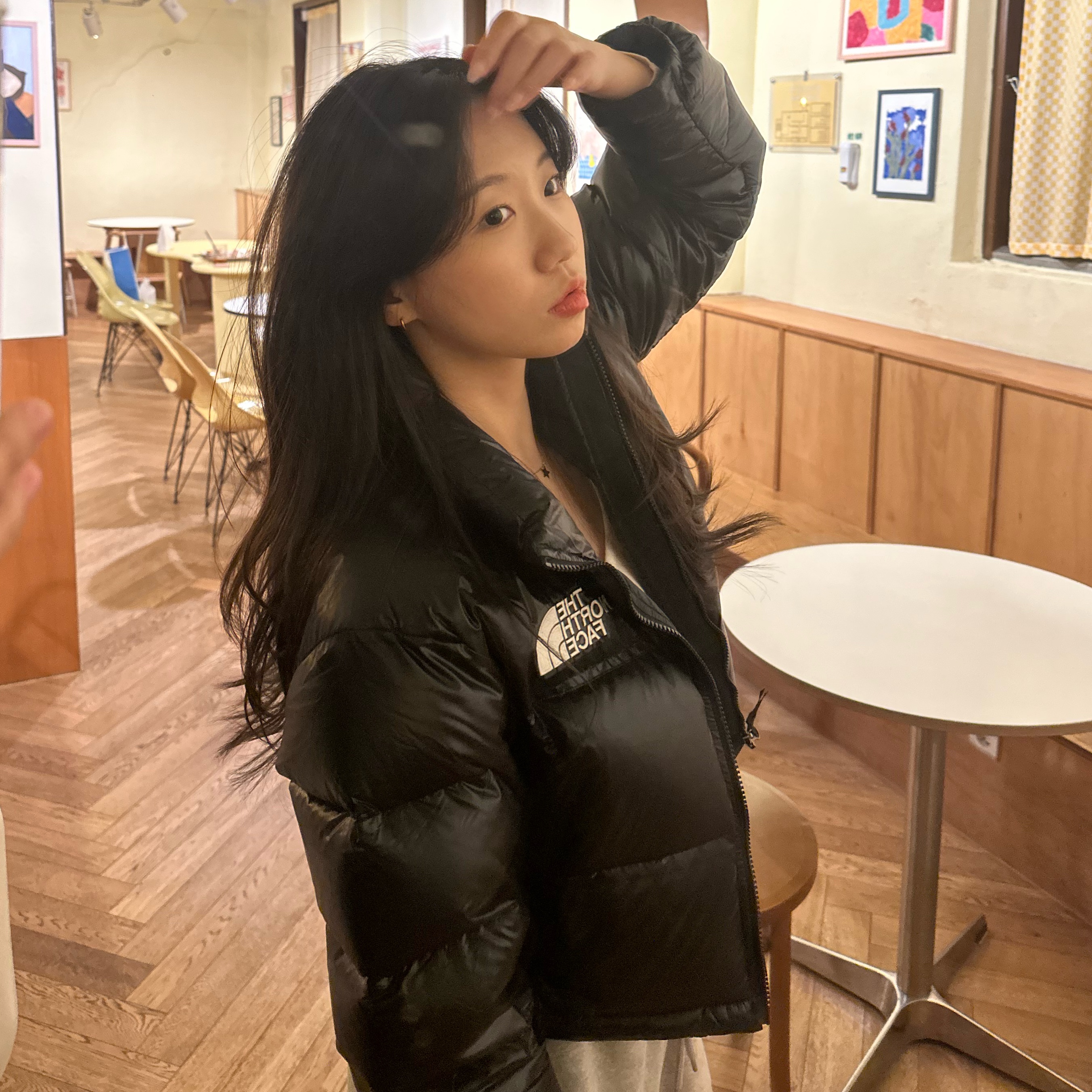 (W) The North Face Nuptse Short Jacket Black 착용 스타일 - 1