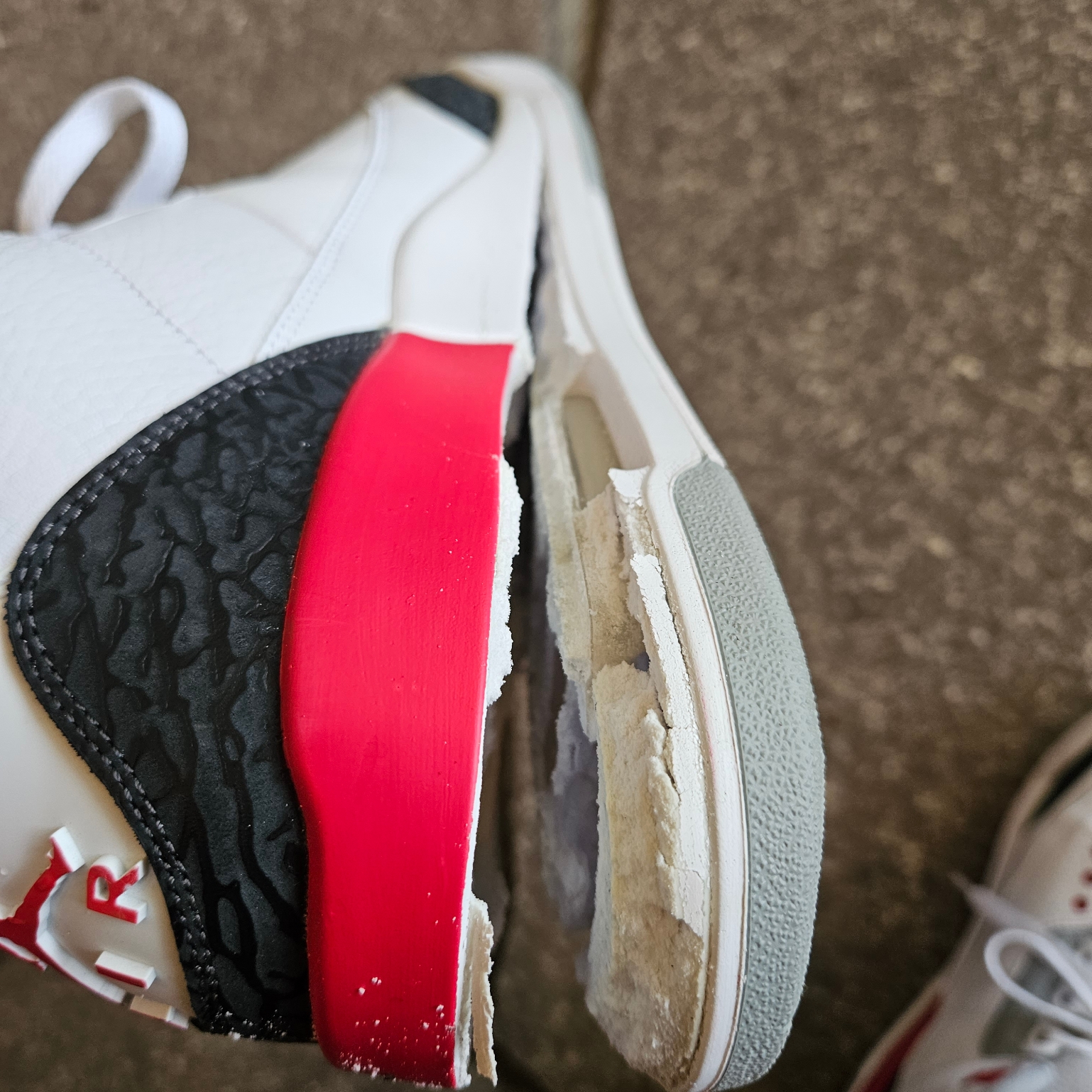 Jordan 3 Retro Fire Red 2013 착용 스타일