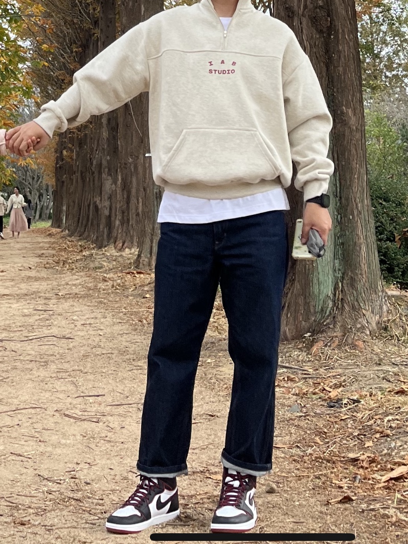 IAB Studio Half Zip-Up Oatmeal Burgundy, Jordan 1 Retro High OG Bloodline 착용 스타일