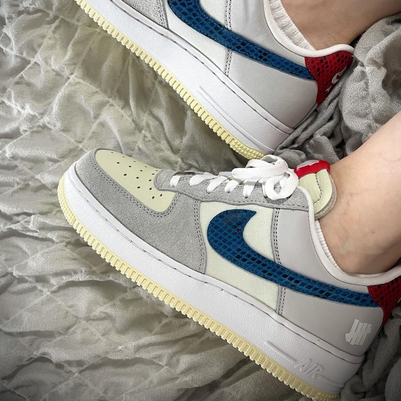 Nike x Undefeated Air Force 1 Low SP 5 On It 착용 스타일 - 7