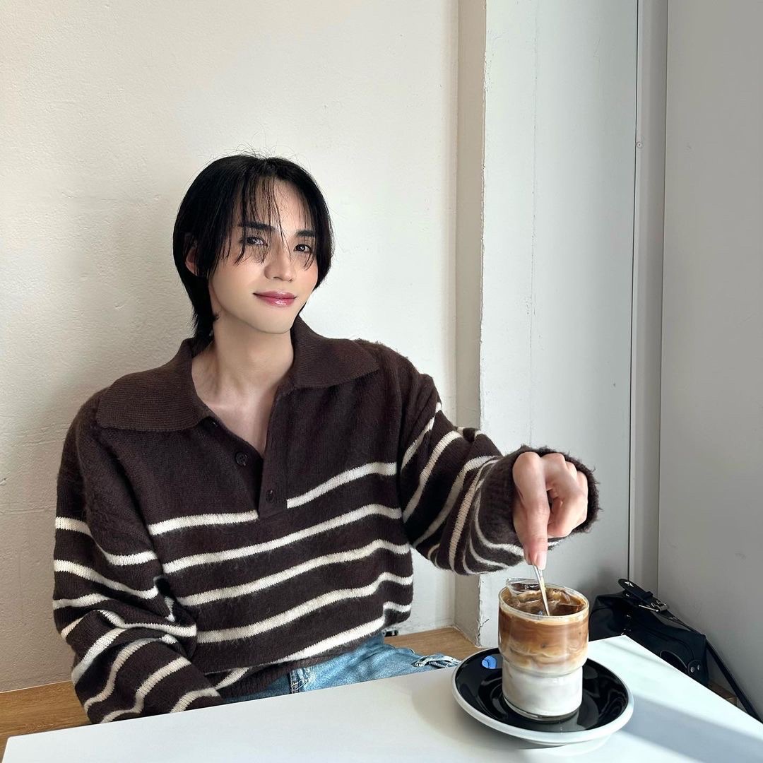 Millo Archive New Thomas Mohair Knit Brown, Millo Archive New Thomas Mohair Knit Navy 착용 스타일 - 2