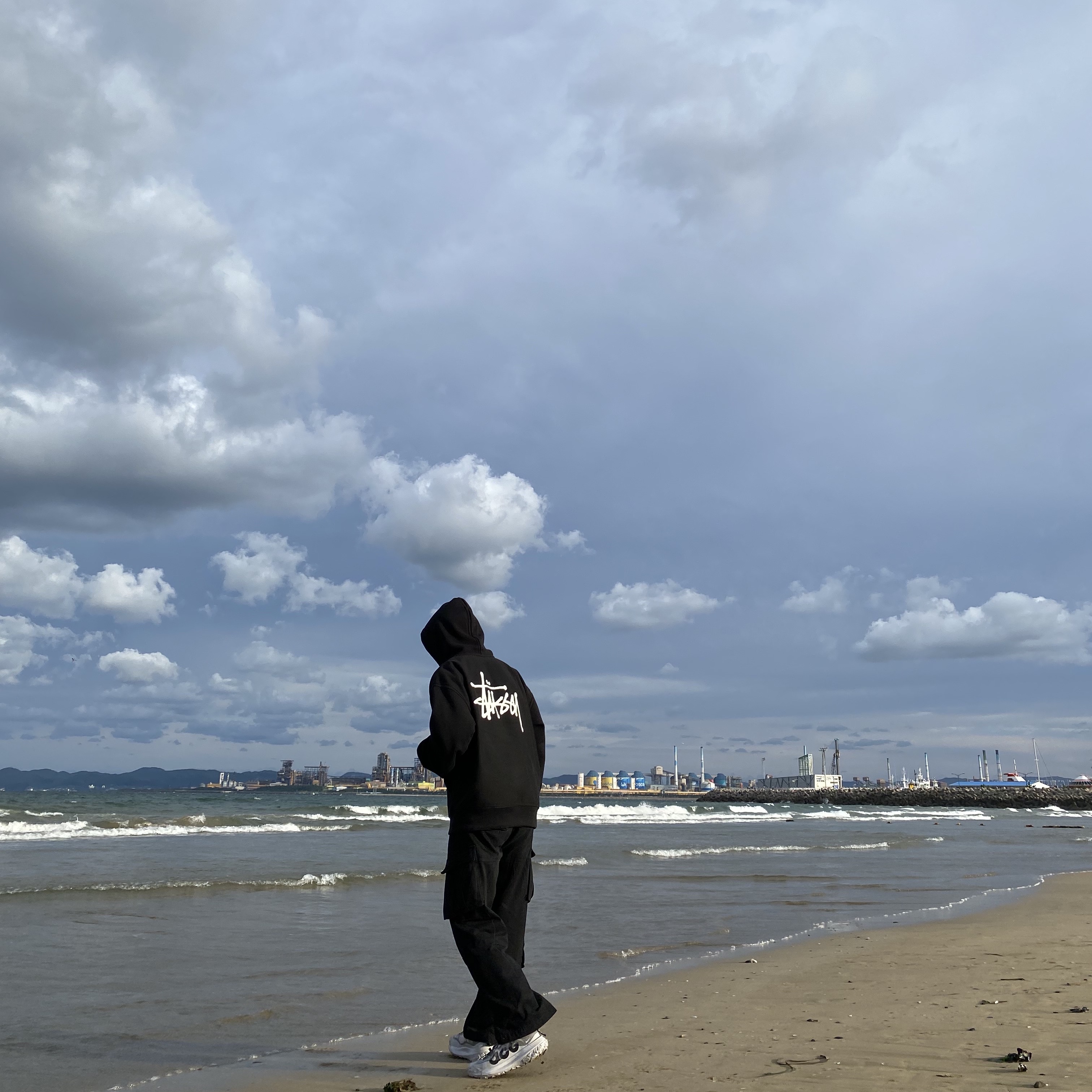 Stussy Basic Stussy Zip Hoodie Black 2023, Nike ACG Mountain Fly 2 Low Light Iron Ore Black 착용 스타일