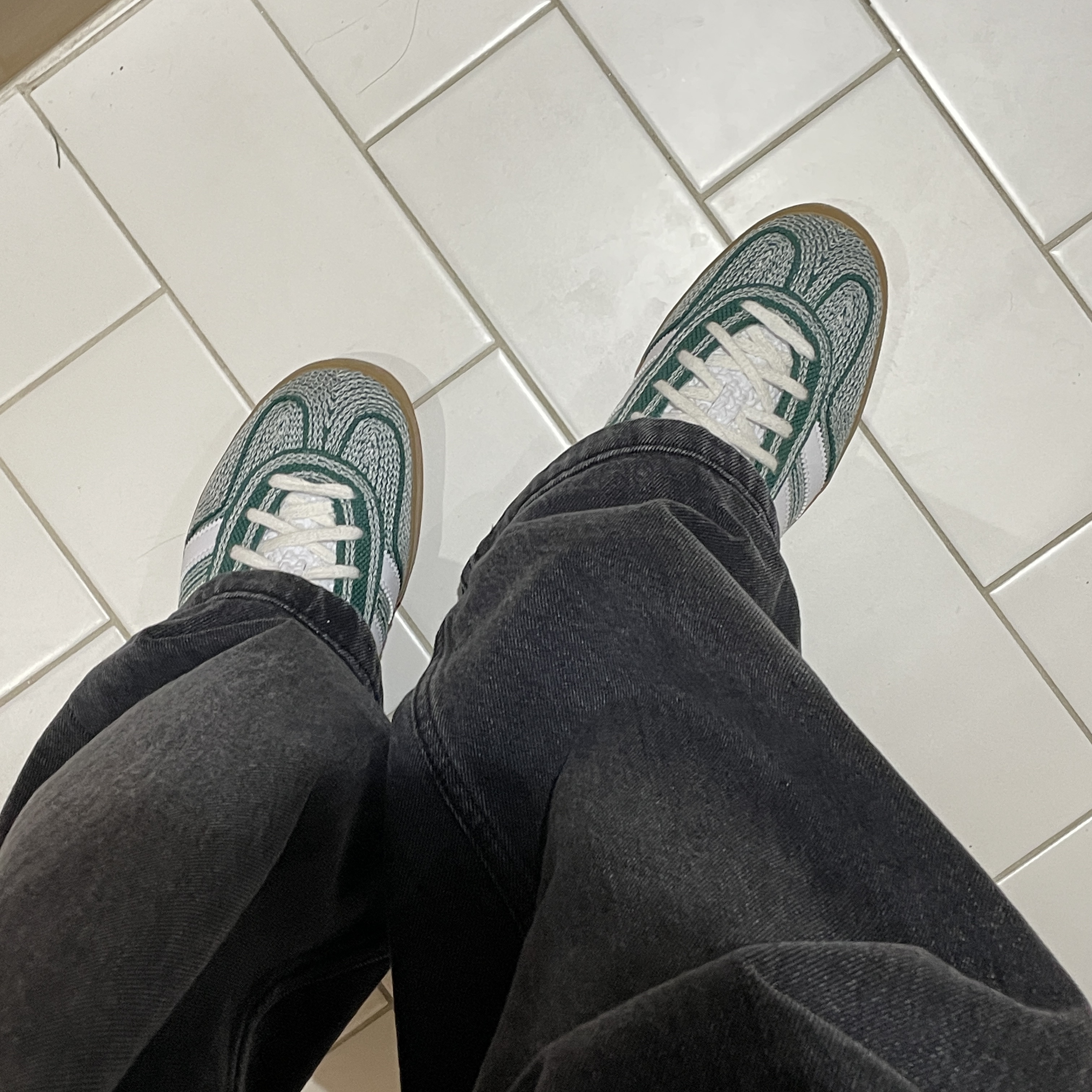 Adidas x Sean Wotherspoon Gazelle Indoor Collegiate Green Cloud White 착용 스타일 - 3