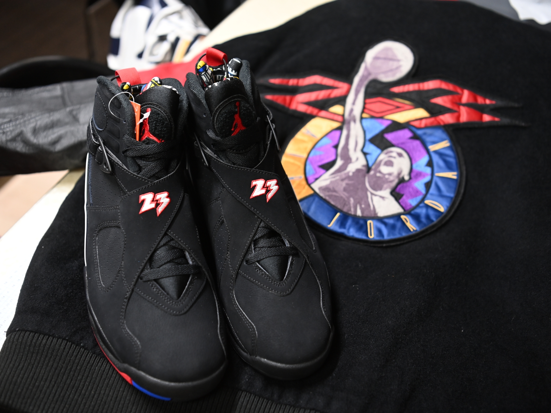 Jordan 8 Retro Playoffs 2023 착용 스타일 - 2
