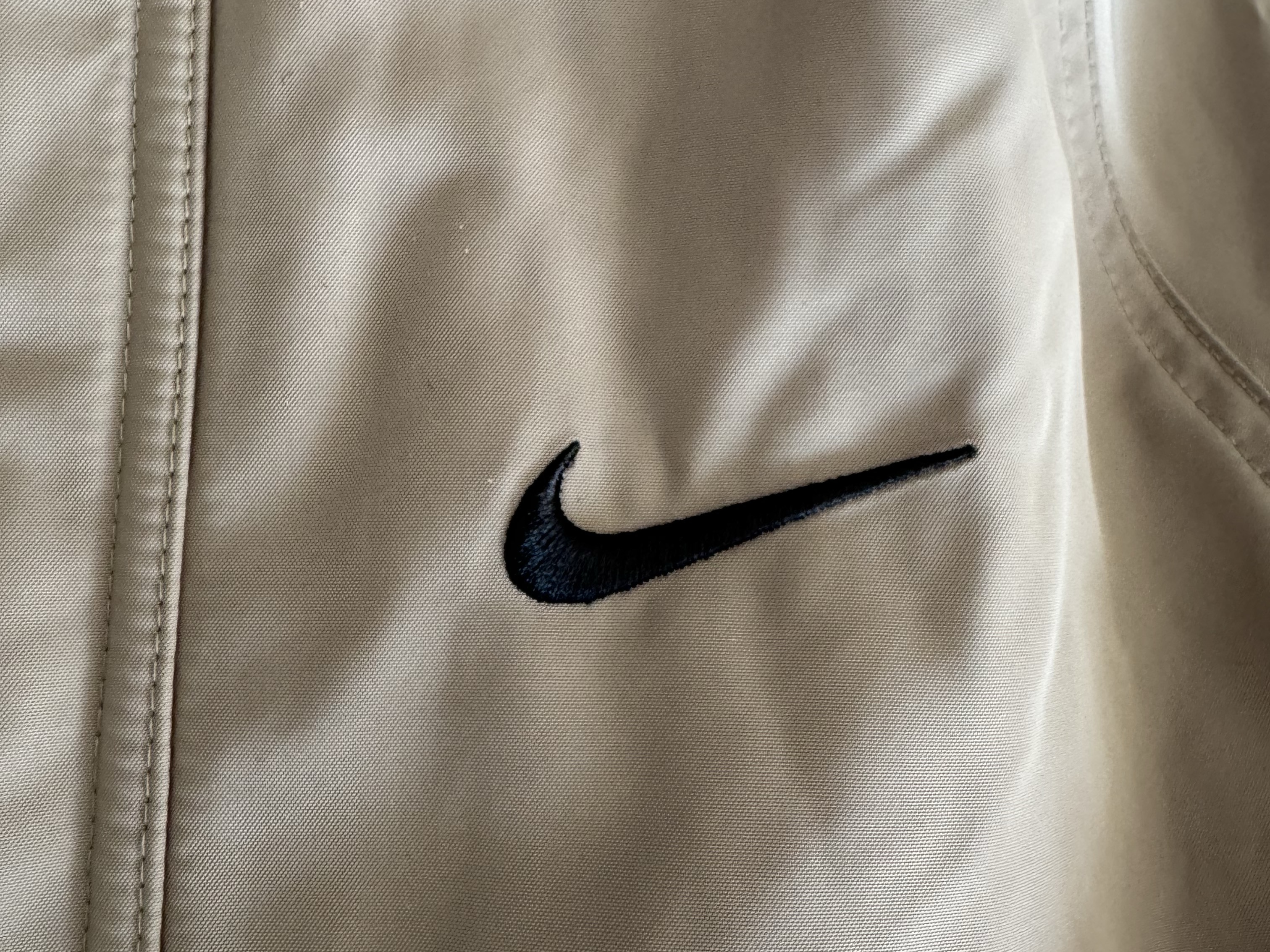 Nike x Drake Nocta Basketball Sideline Jacket Khaki (DV3647-248) 착용 스타일 - 3