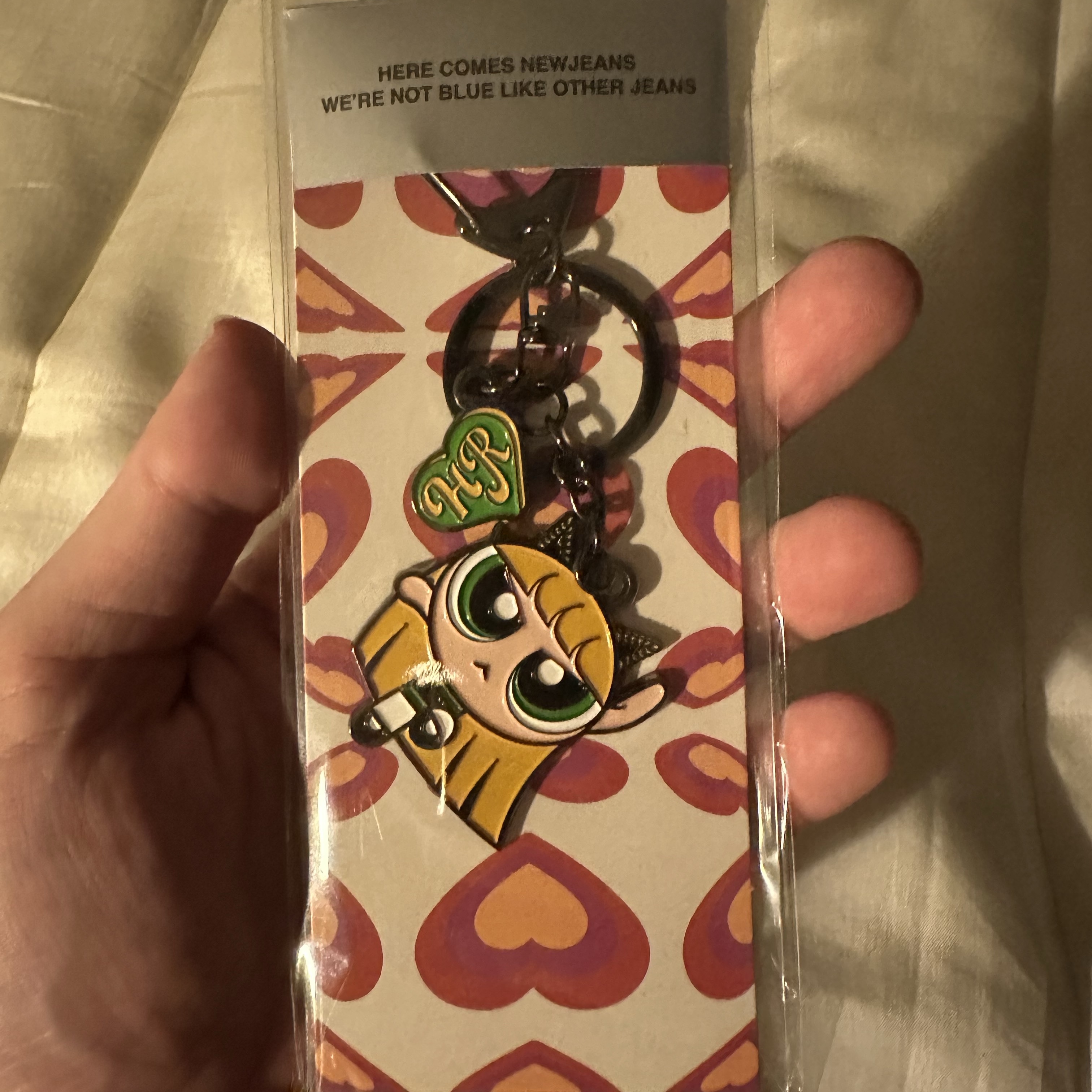 NewJeans x The Powerpuff Girls Metal Keyring Haerin 착용 스타일