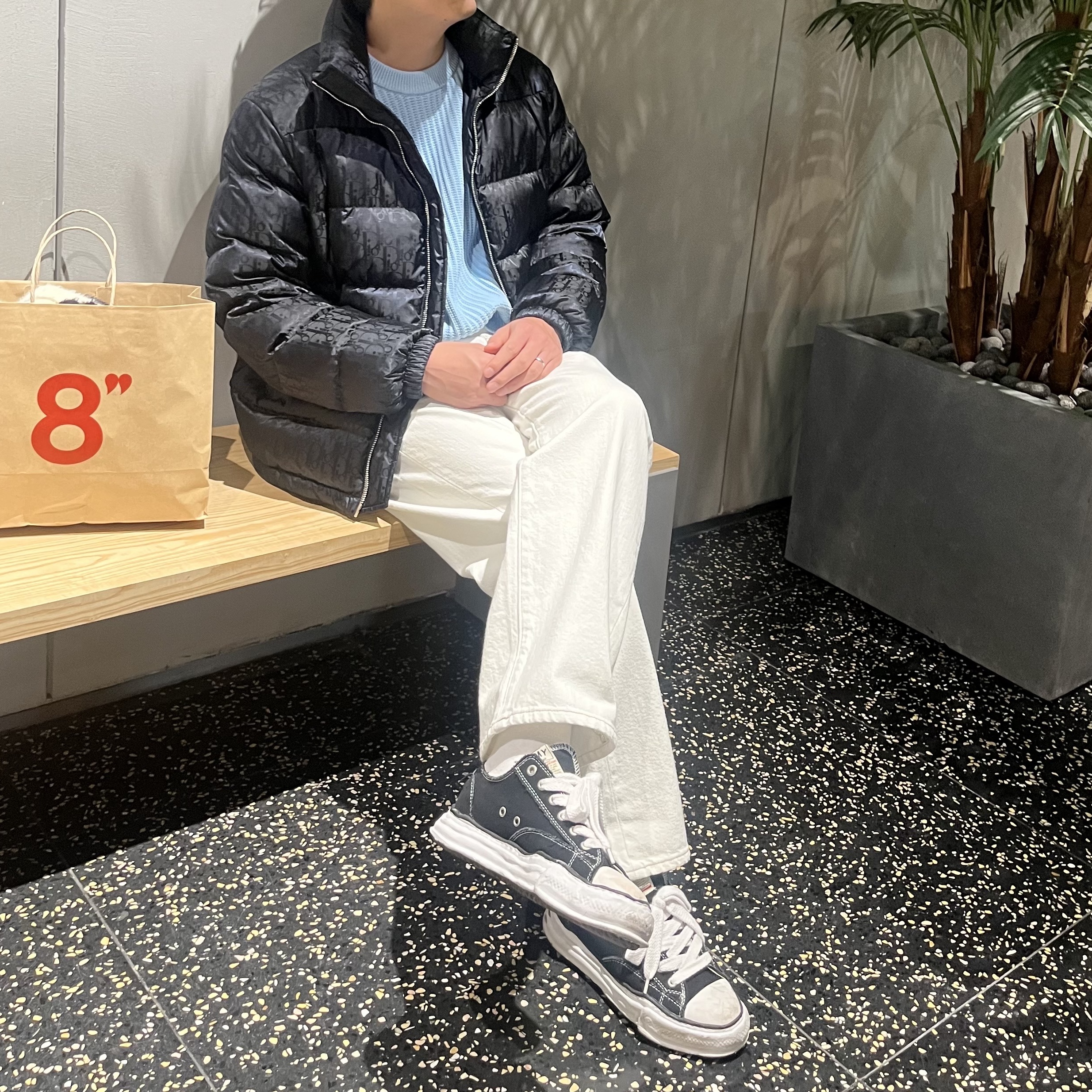 Dior Oblique Down Jacket Black Nylon Jacquard, Maison Mihara Yasuhiro Hank OG Sole Canvas Low-top Sneakers Black 착용 스타일